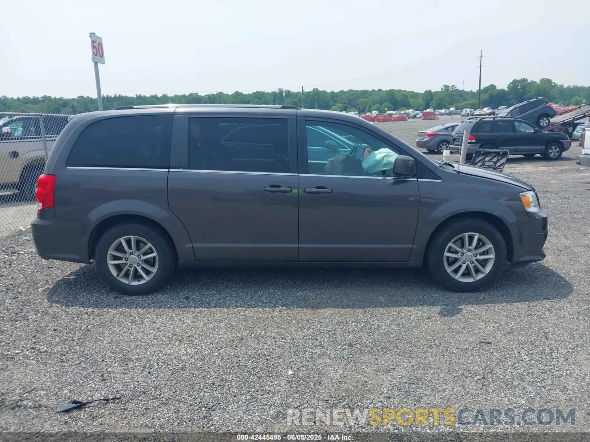 13 Photograph of a damaged car 2C4RDGCG0KR695358 DODGE GRAND CARAVAN 2019