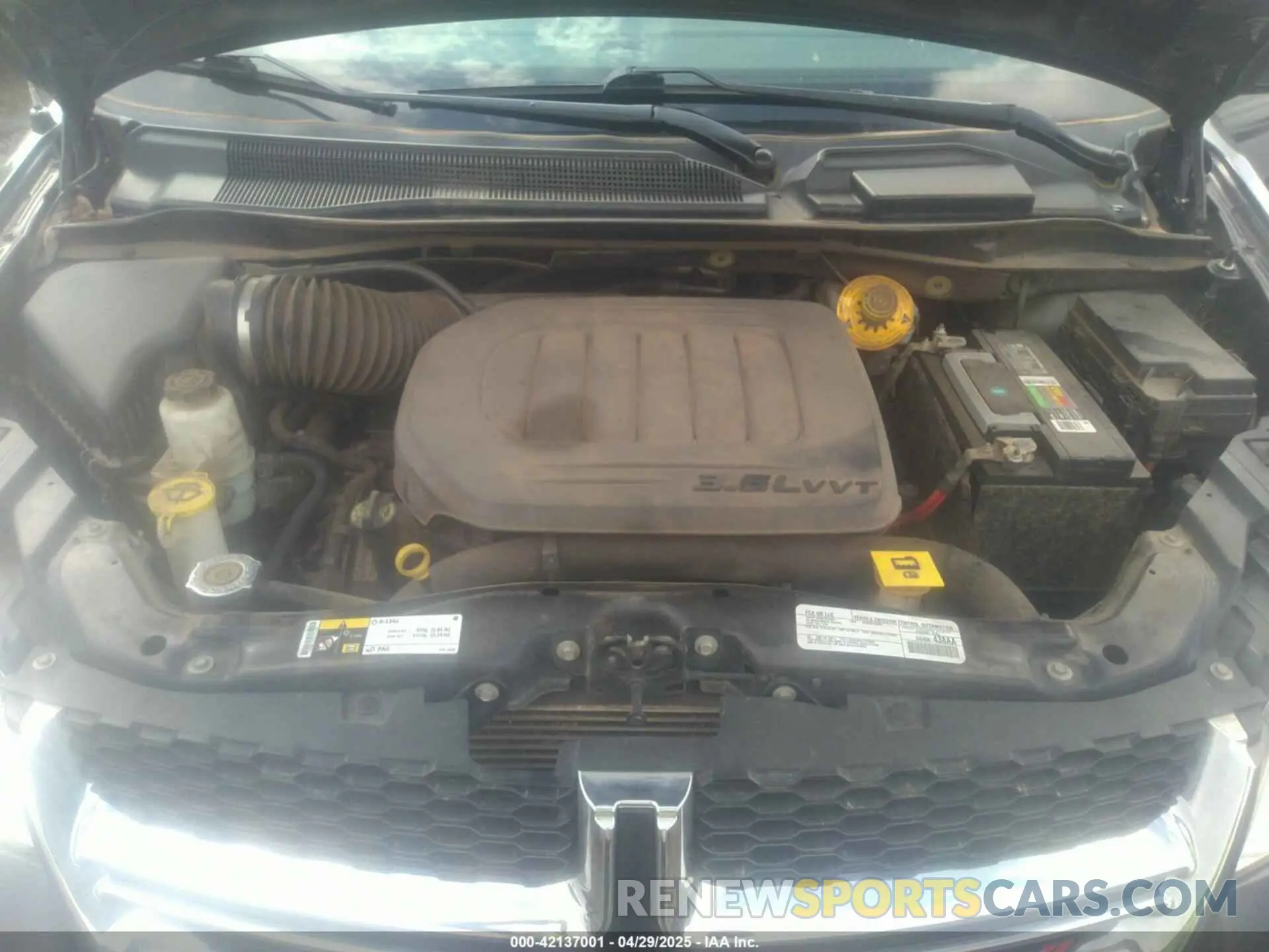 10 Photograph of a damaged car 2C4RDGCG0KR718346 DODGE GRAND CARAVAN 2019