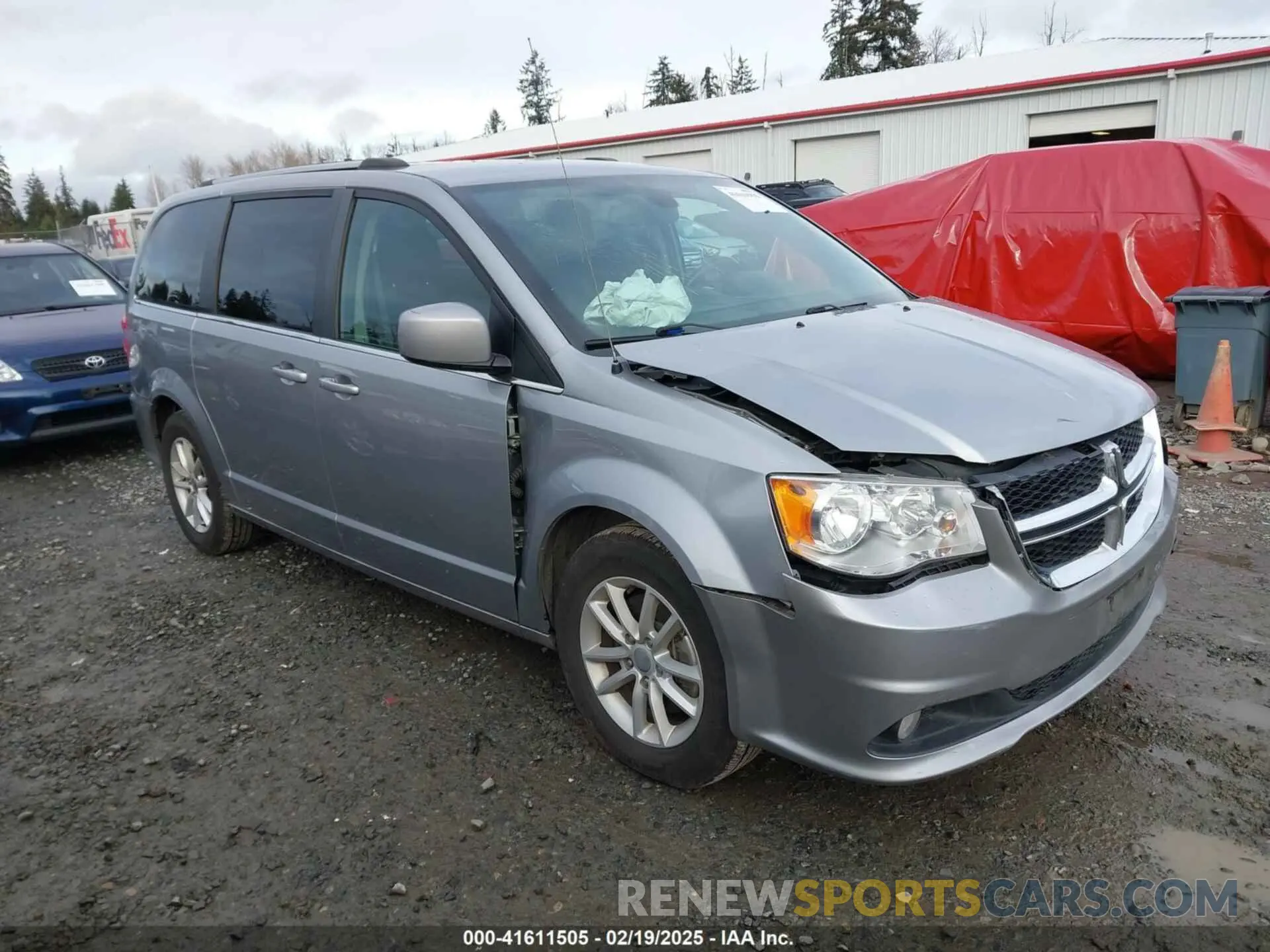 13 Photograph of a damaged car 2C4RDGCG0KR744946 DODGE GRAND CARAVAN 2019