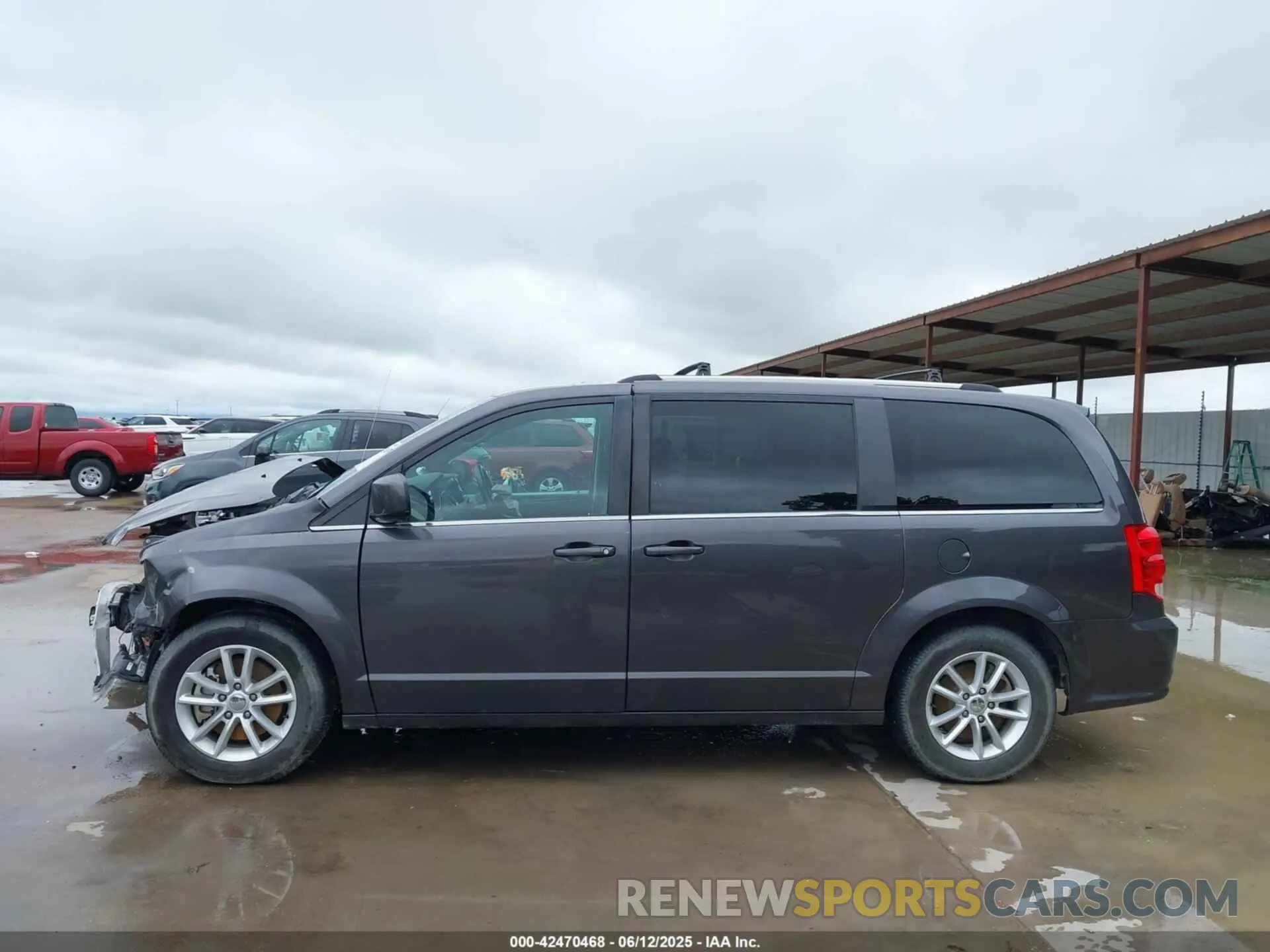 15 Photograph of a damaged car 2C4RDGCG0KR775775 DODGE GRAND CARAVAN 2019