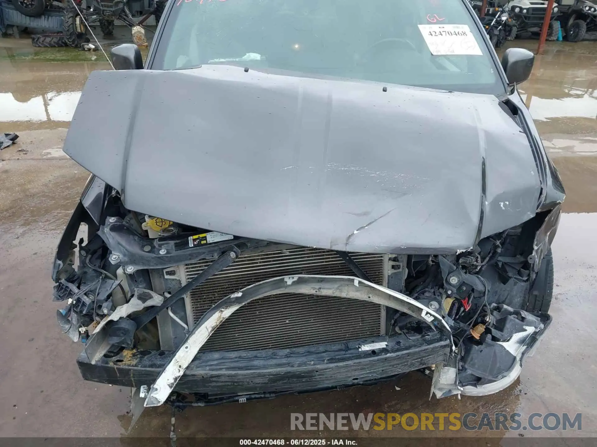 6 Photograph of a damaged car 2C4RDGCG0KR775775 DODGE GRAND CARAVAN 2019
