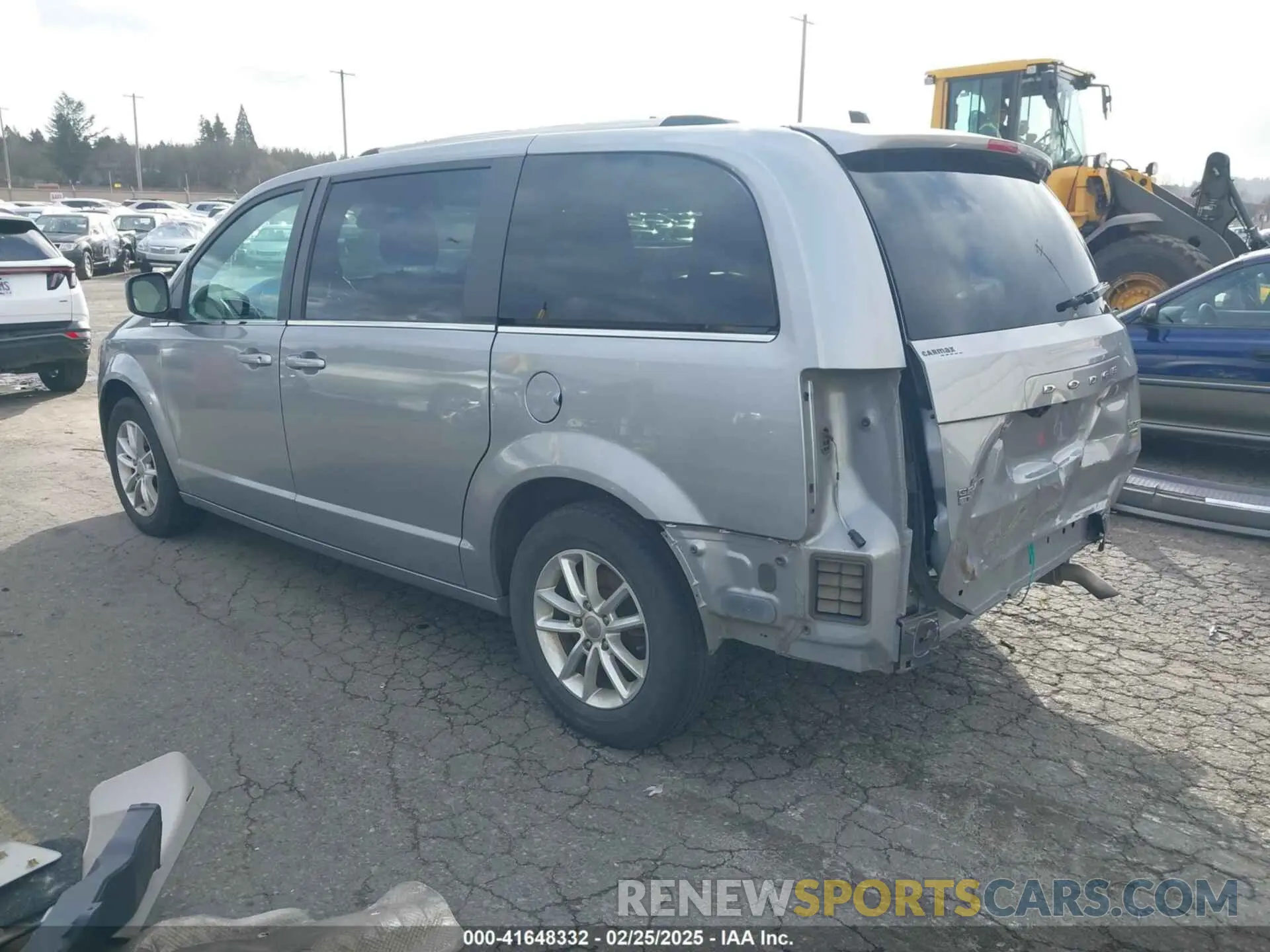 3 Photograph of a damaged car 2C4RDGCG0KR786940 DODGE GRAND CARAVAN 2019
