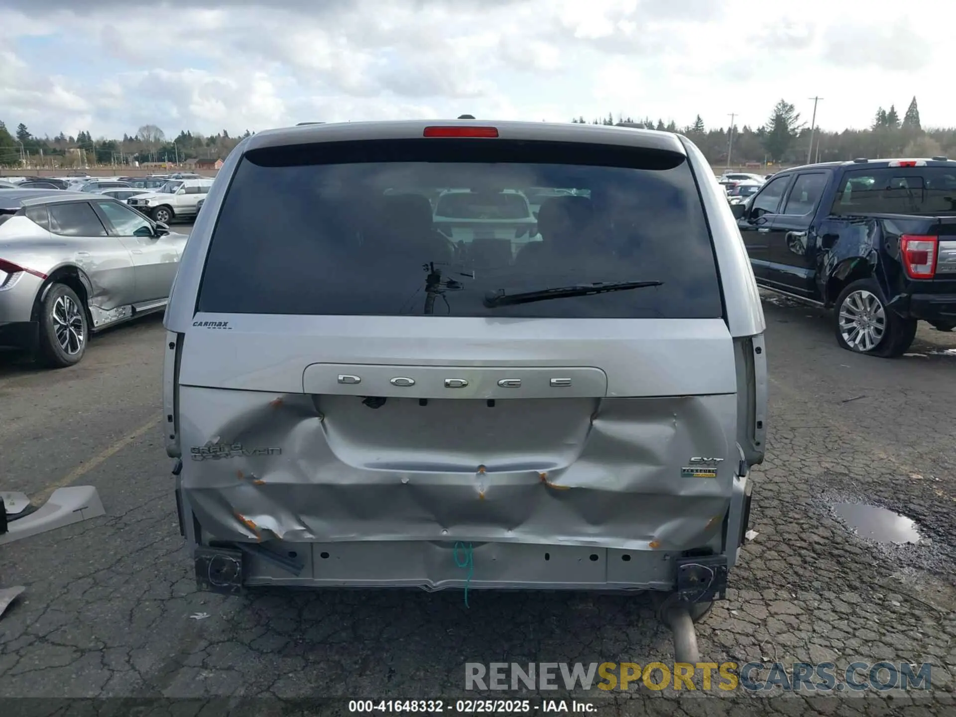 6 Photograph of a damaged car 2C4RDGCG0KR786940 DODGE GRAND CARAVAN 2019
