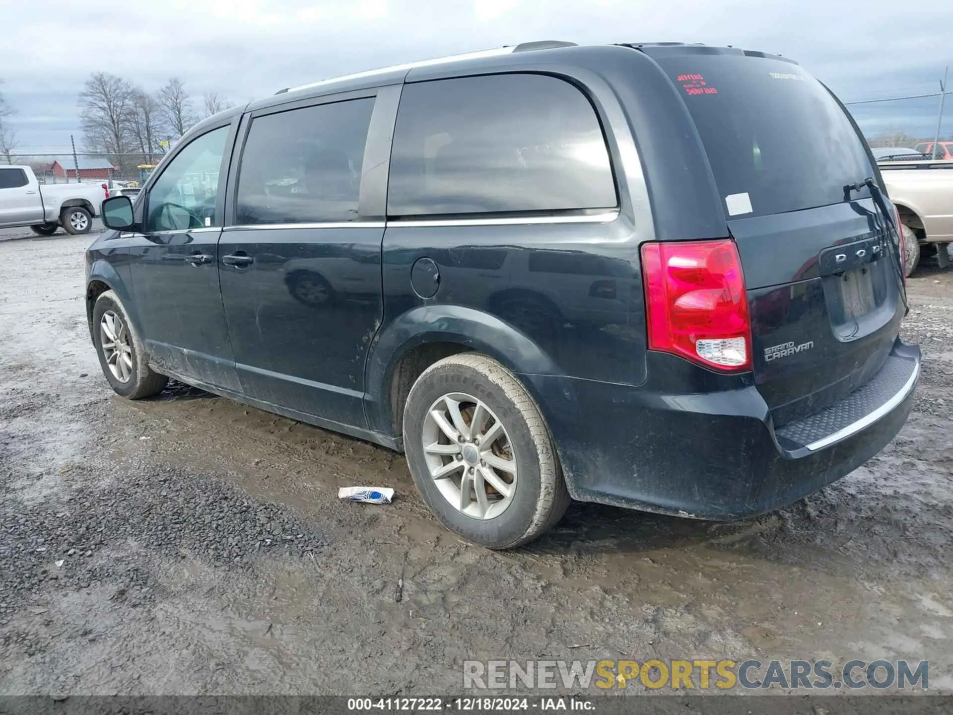 3 Photograph of a damaged car 2C4RDGCG1KR544996 DODGE GRAND CARAVAN 2019