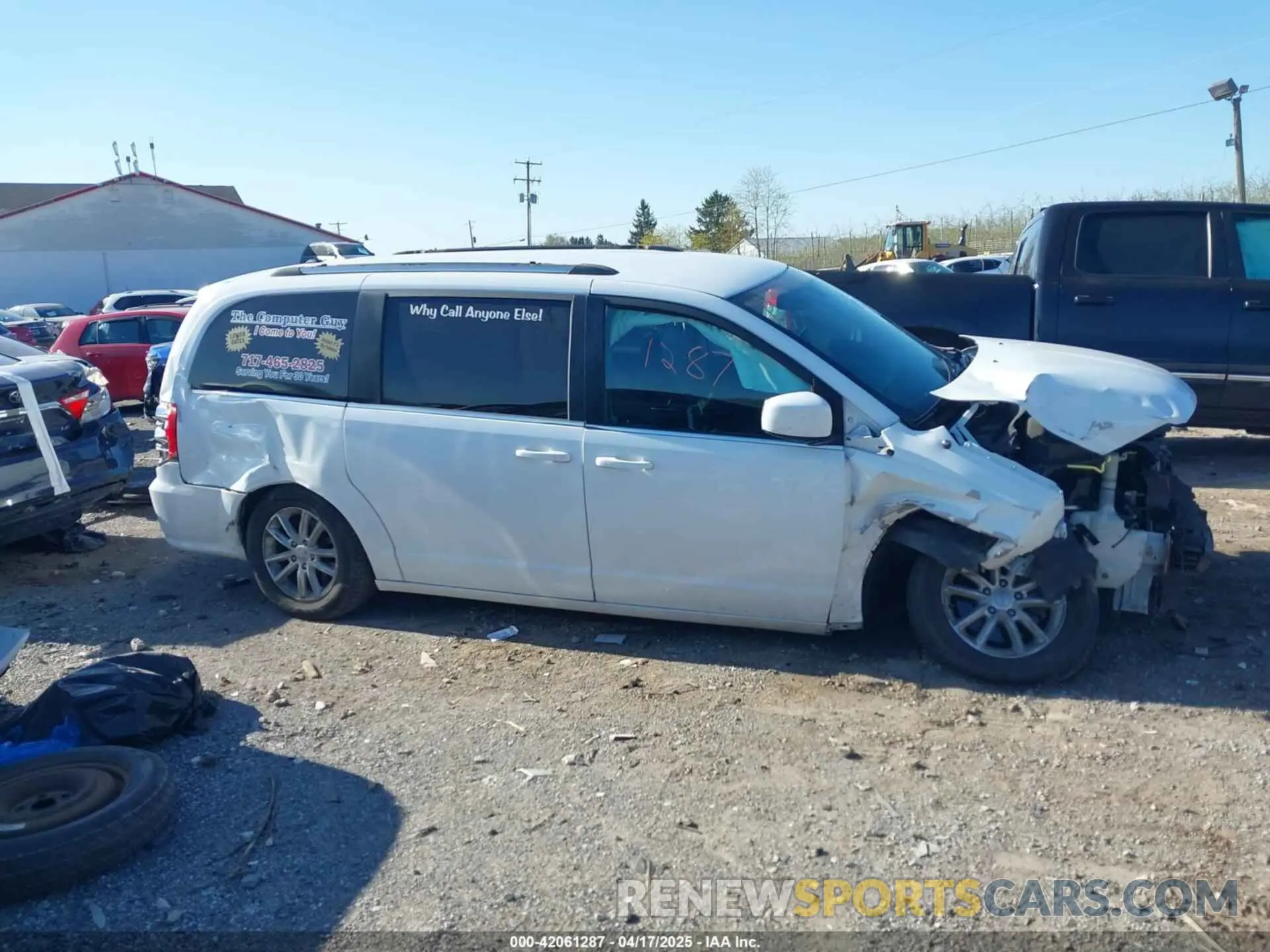 12 Photograph of a damaged car 2C4RDGCG1KR545775 DODGE GRAND CARAVAN 2019