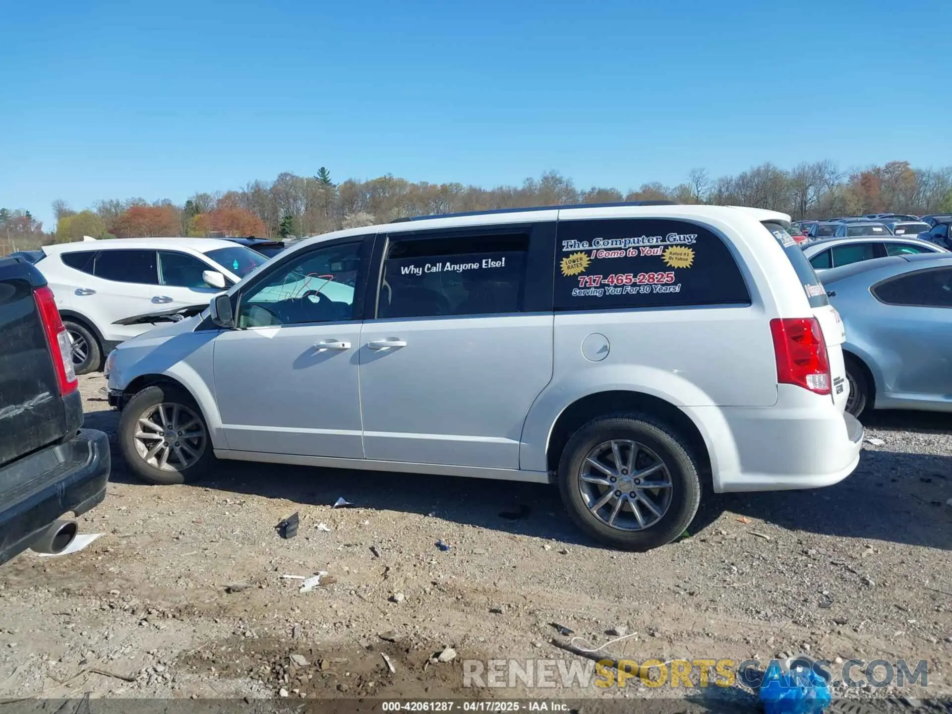 13 Photograph of a damaged car 2C4RDGCG1KR545775 DODGE GRAND CARAVAN 2019