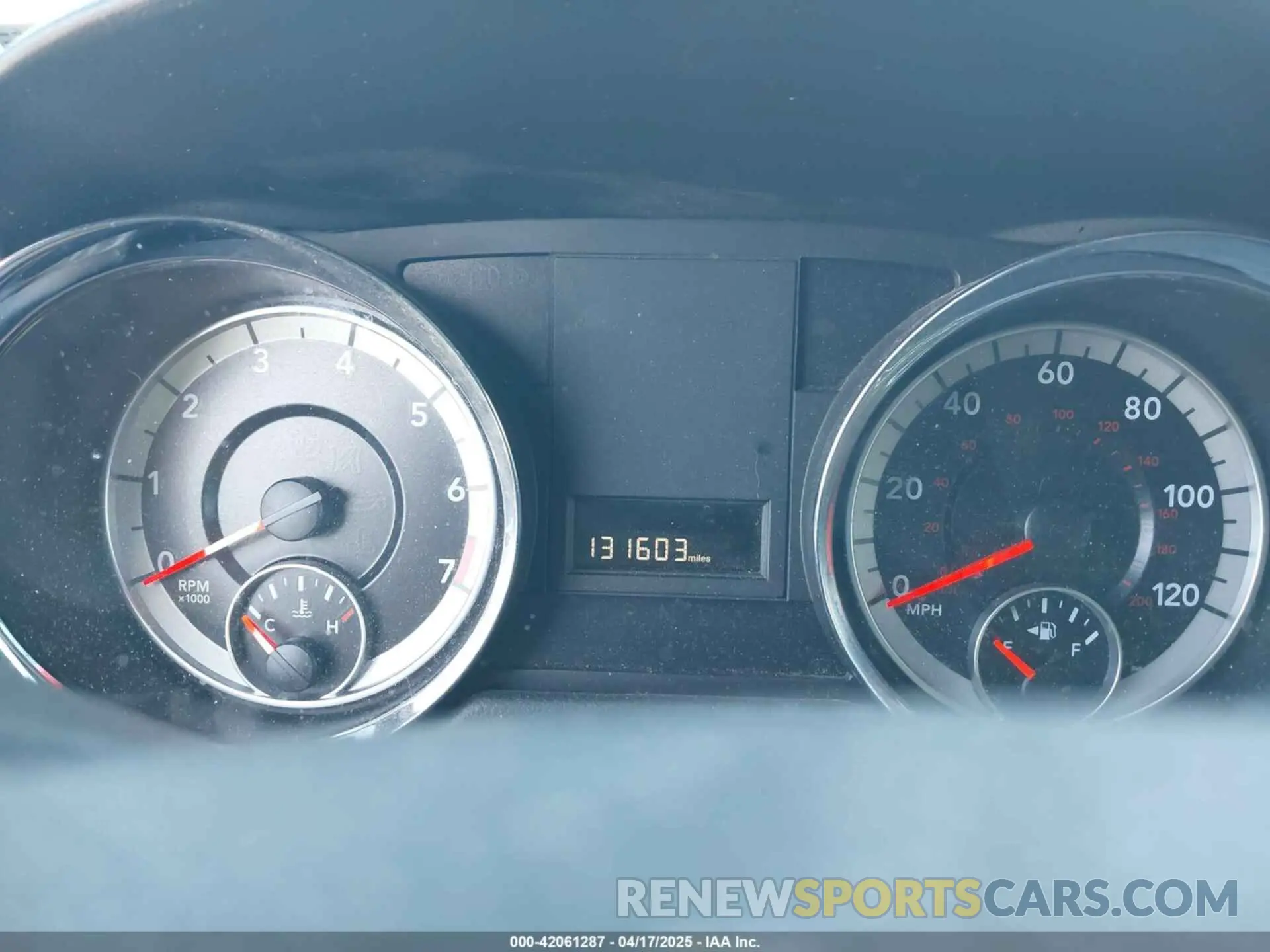 14 Photograph of a damaged car 2C4RDGCG1KR545775 DODGE GRAND CARAVAN 2019