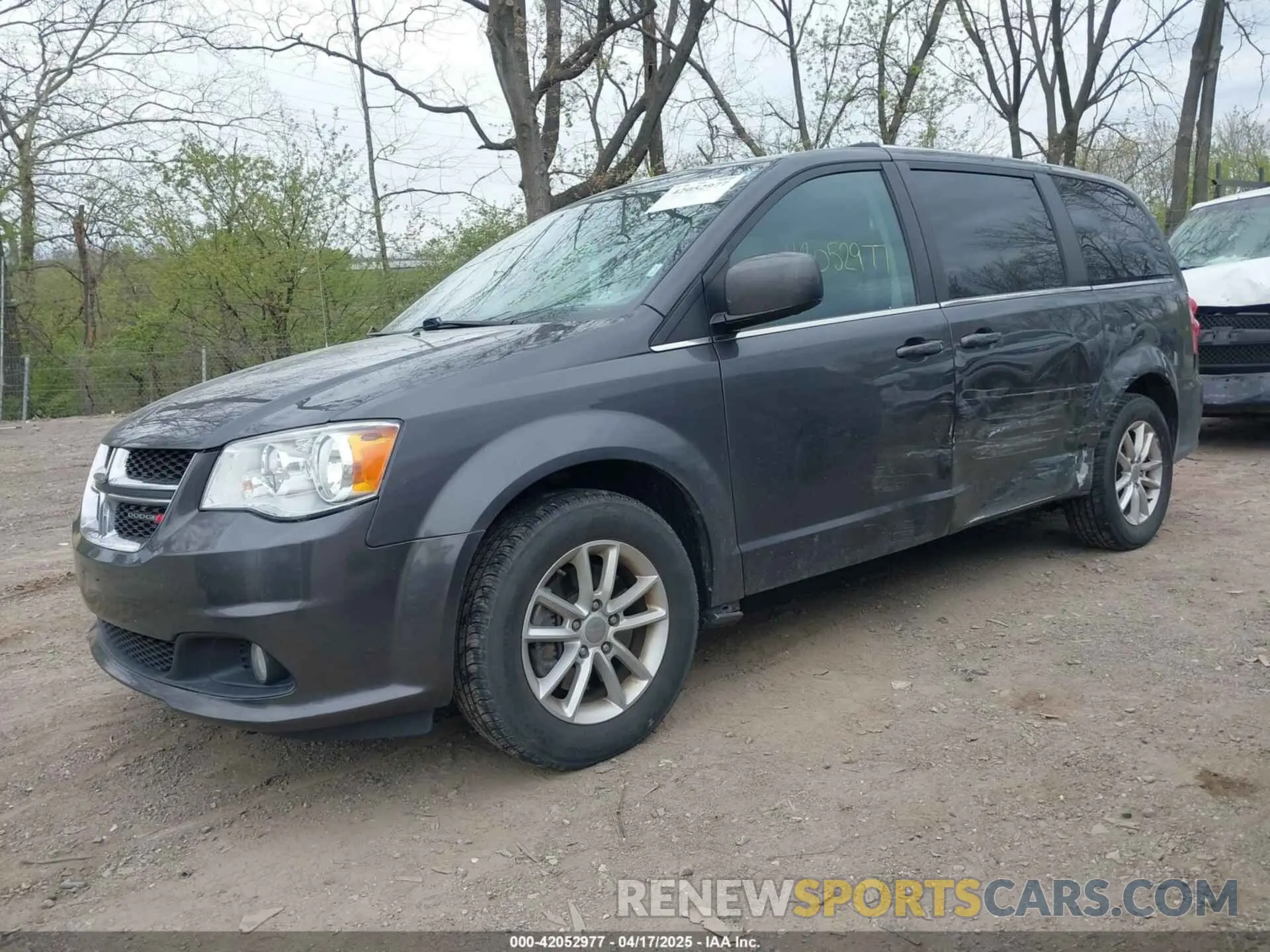 6 Photograph of a damaged car 2C4RDGCG1KR663986 DODGE GRAND CARAVAN 2019