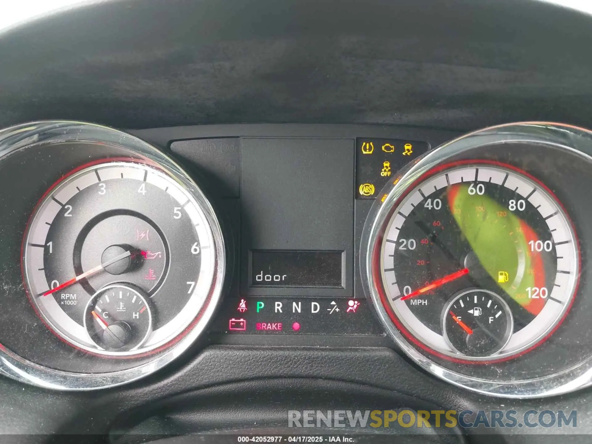 7 Photograph of a damaged car 2C4RDGCG1KR663986 DODGE GRAND CARAVAN 2019