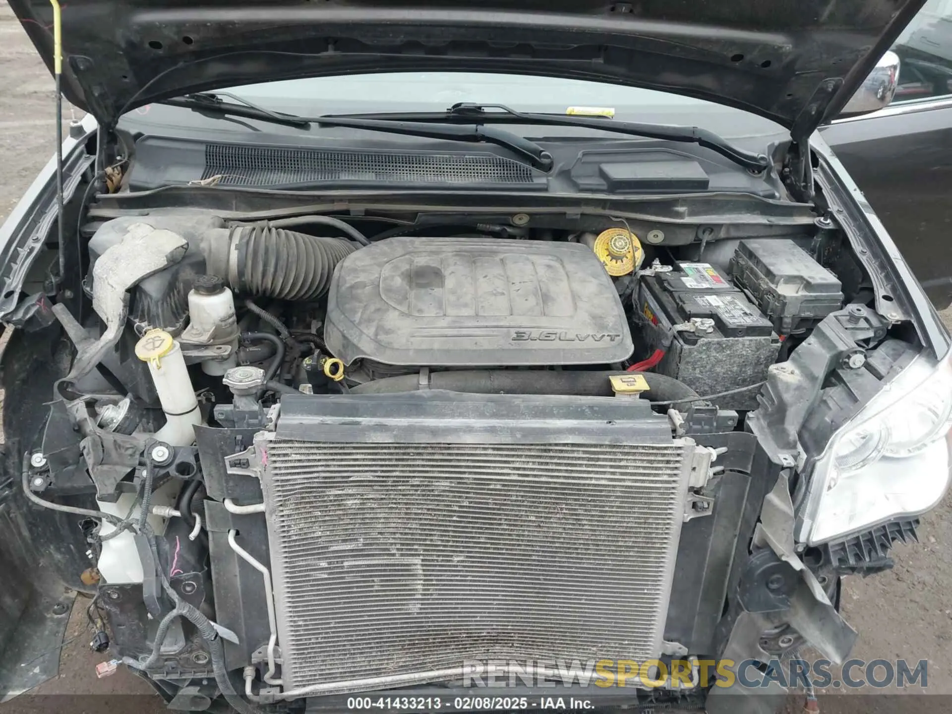 10 Photograph of a damaged car 2C4RDGCG1KR690850 DODGE GRAND CARAVAN 2019