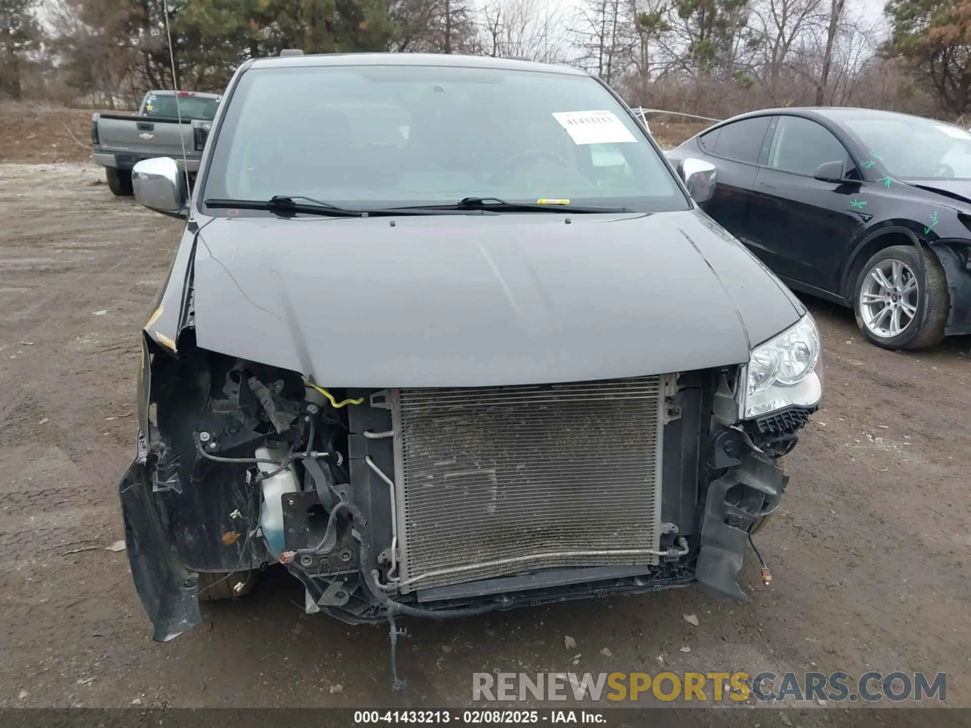 13 Photograph of a damaged car 2C4RDGCG1KR690850 DODGE GRAND CARAVAN 2019