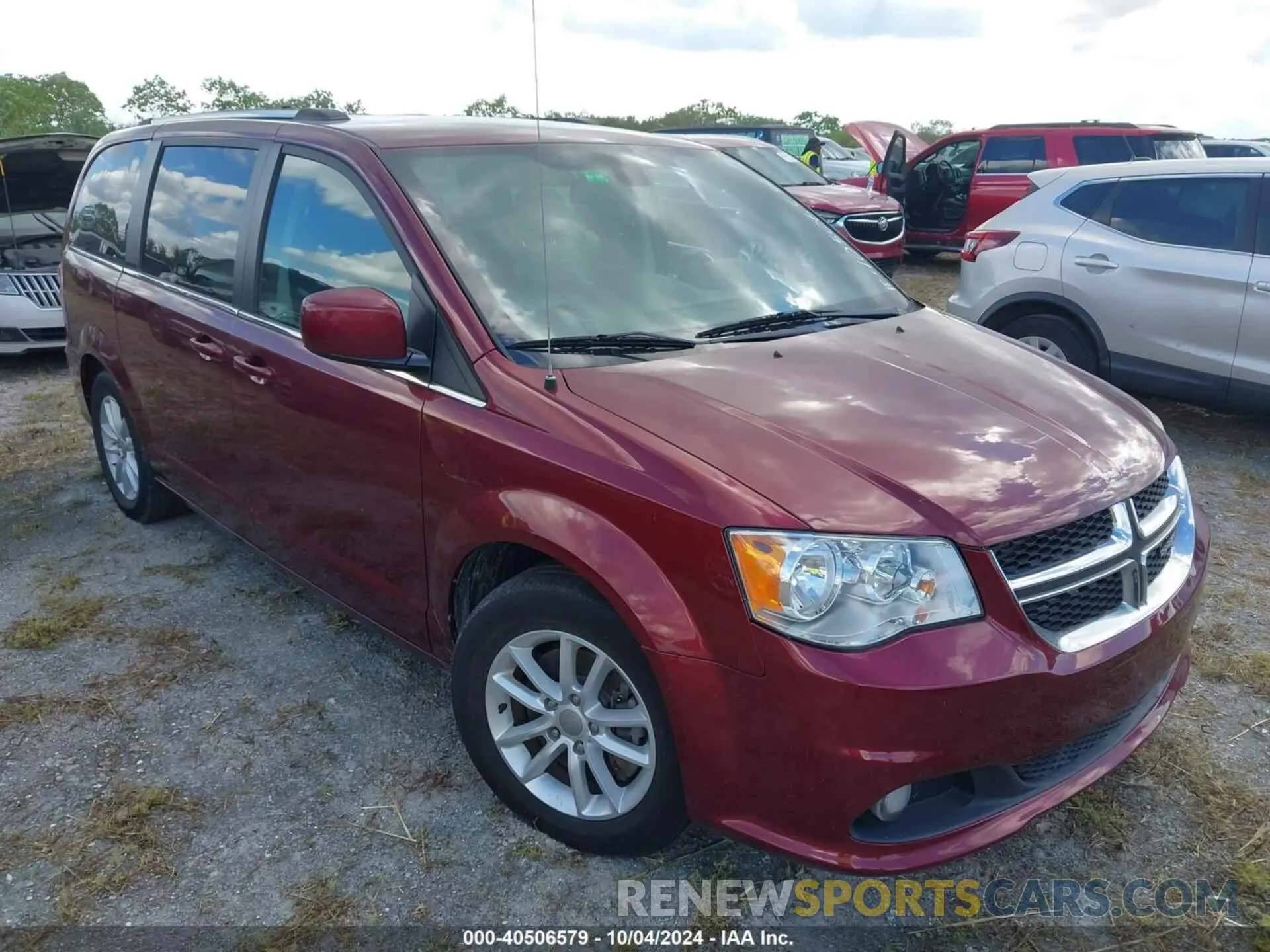 1 Photograph of a damaged car 2C4RDGCG1KR716718 DODGE GRAND CARAVAN 2019
