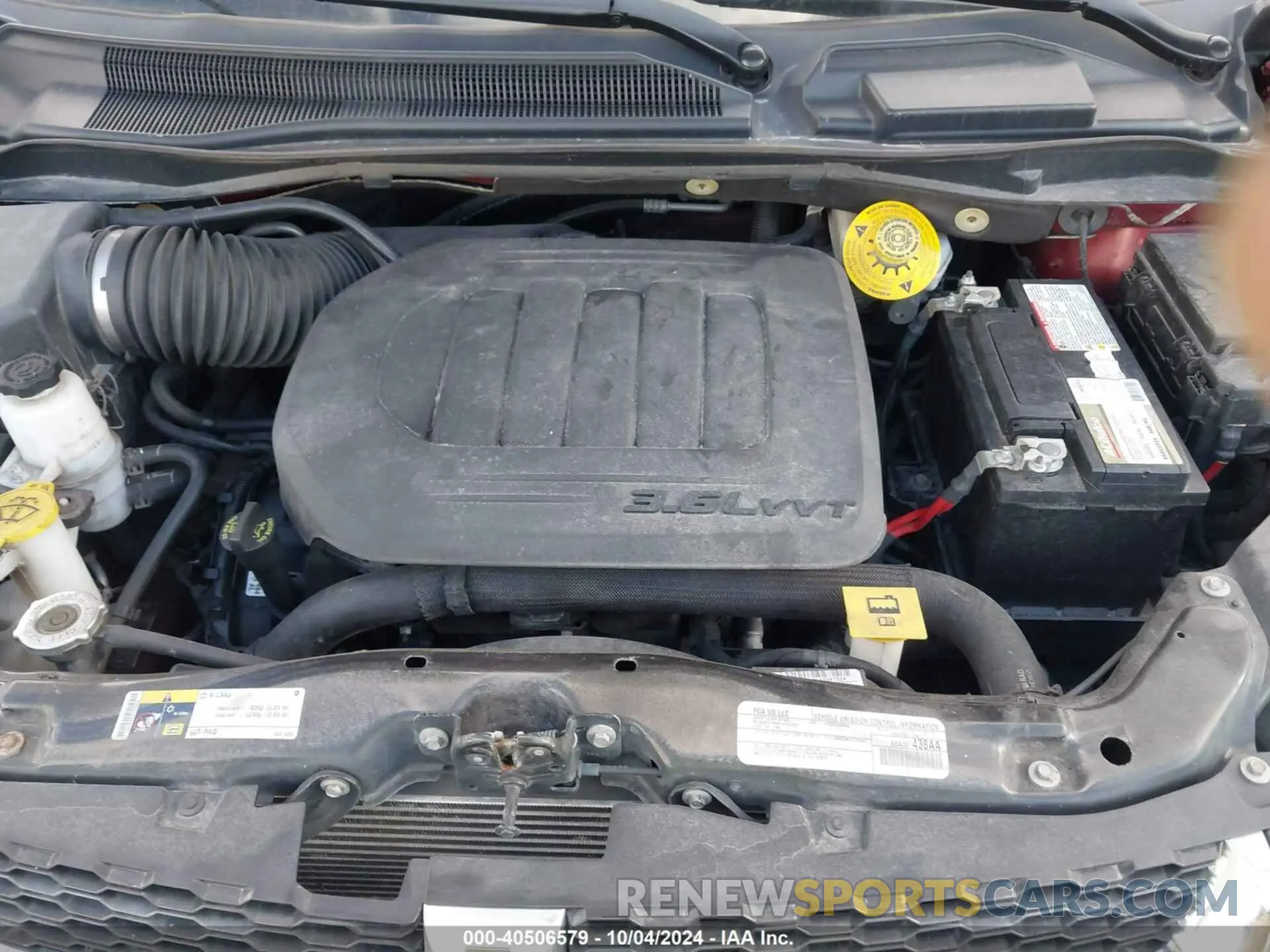 10 Photograph of a damaged car 2C4RDGCG1KR716718 DODGE GRAND CARAVAN 2019