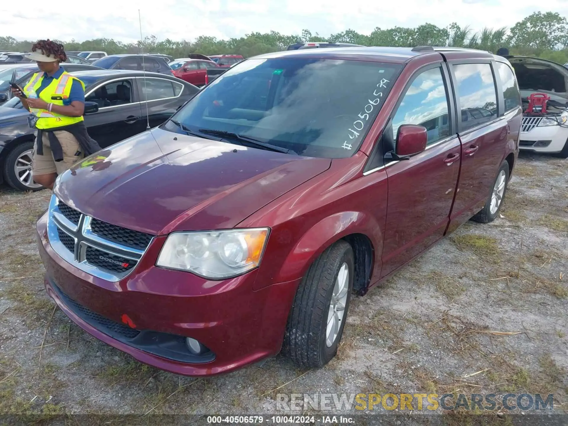 2 Photograph of a damaged car 2C4RDGCG1KR716718 DODGE GRAND CARAVAN 2019