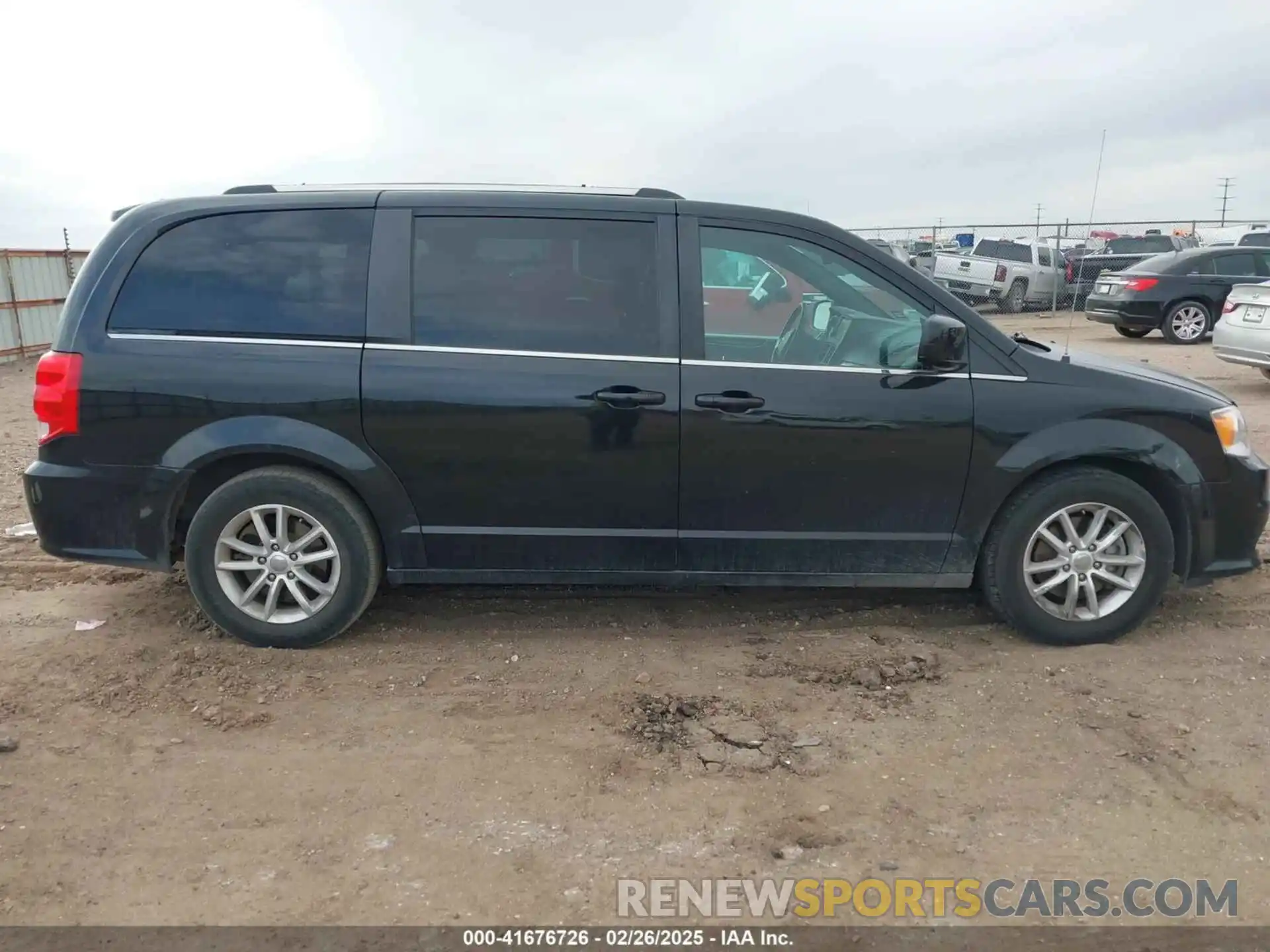 13 Photograph of a damaged car 2C4RDGCG2KR542447 DODGE GRAND CARAVAN 2019