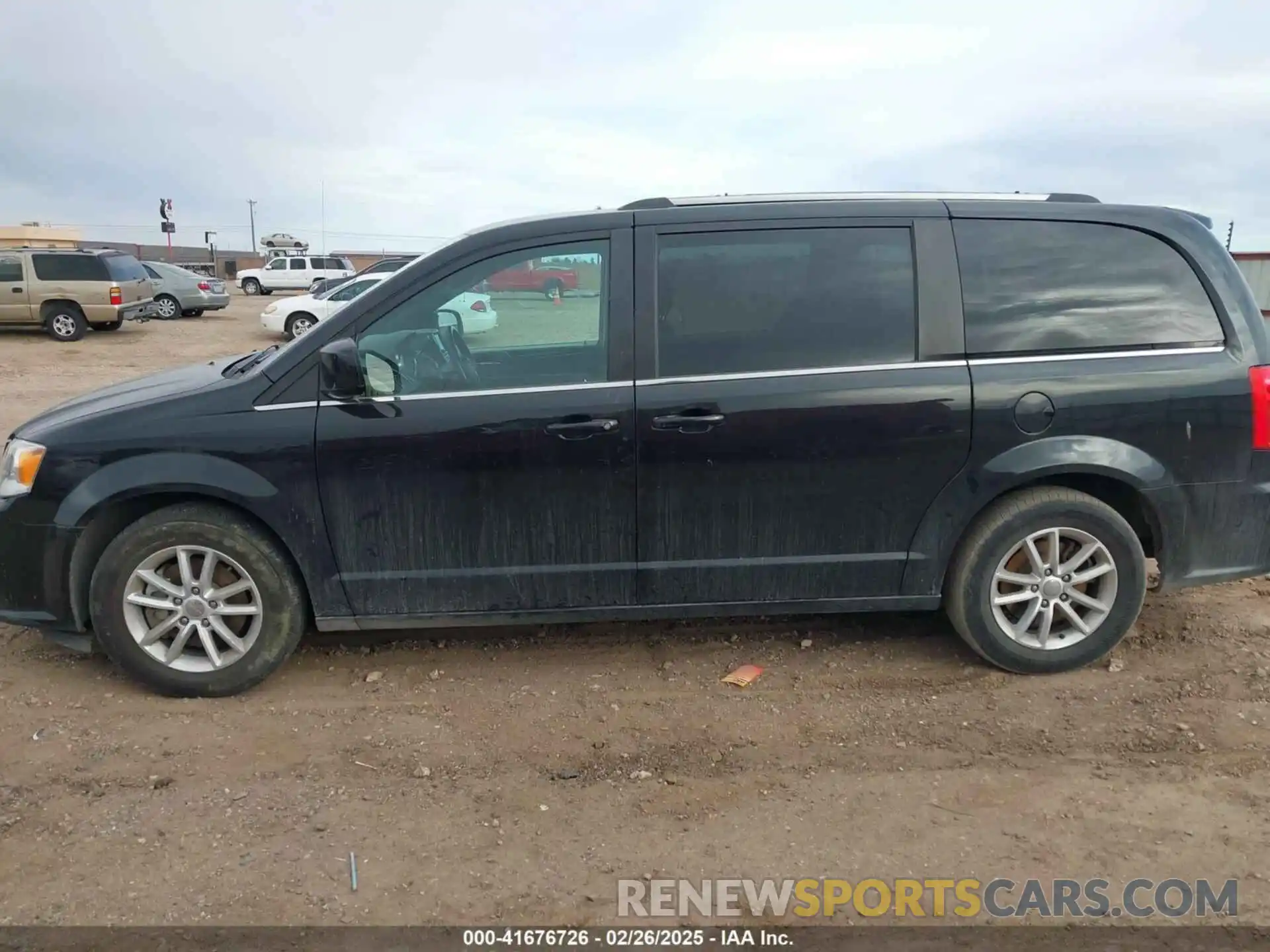 14 Photograph of a damaged car 2C4RDGCG2KR542447 DODGE GRAND CARAVAN 2019