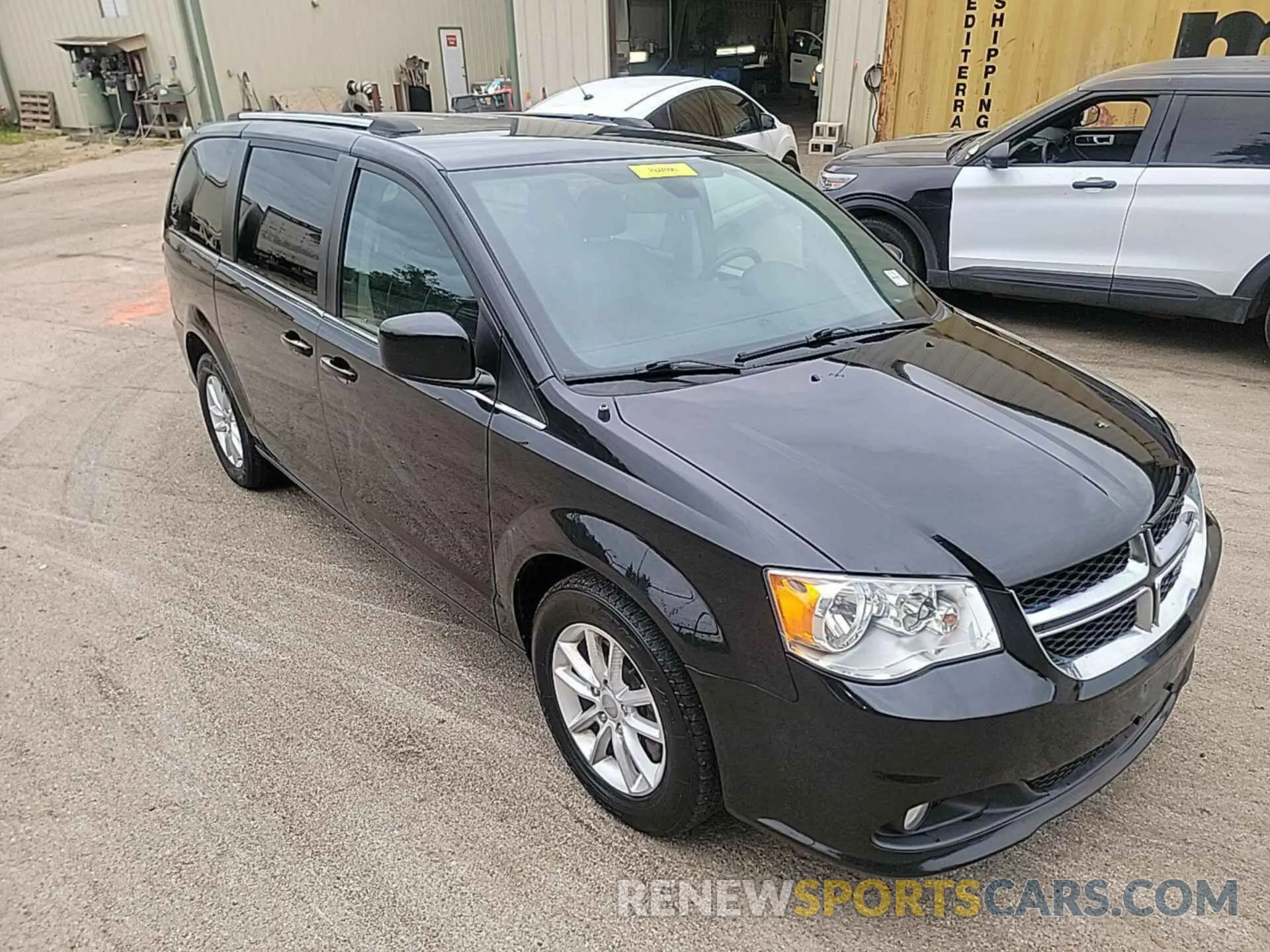 19 Photograph of a damaged car 2C4RDGCG2KR600363 DODGE GRAND CARAVAN 2019