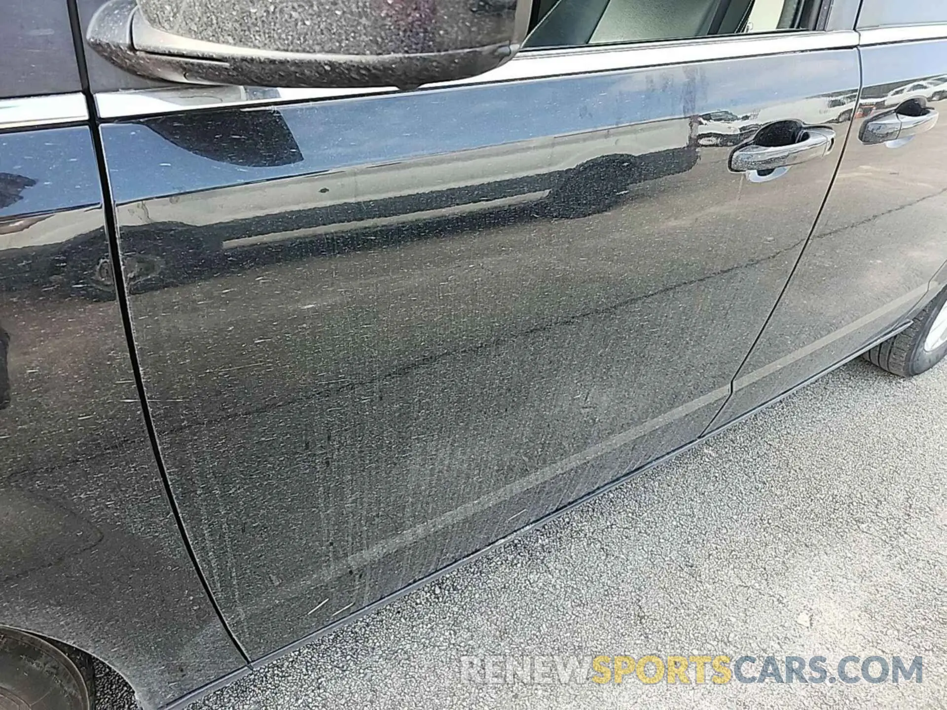 24 Photograph of a damaged car 2C4RDGCG2KR600363 DODGE GRAND CARAVAN 2019