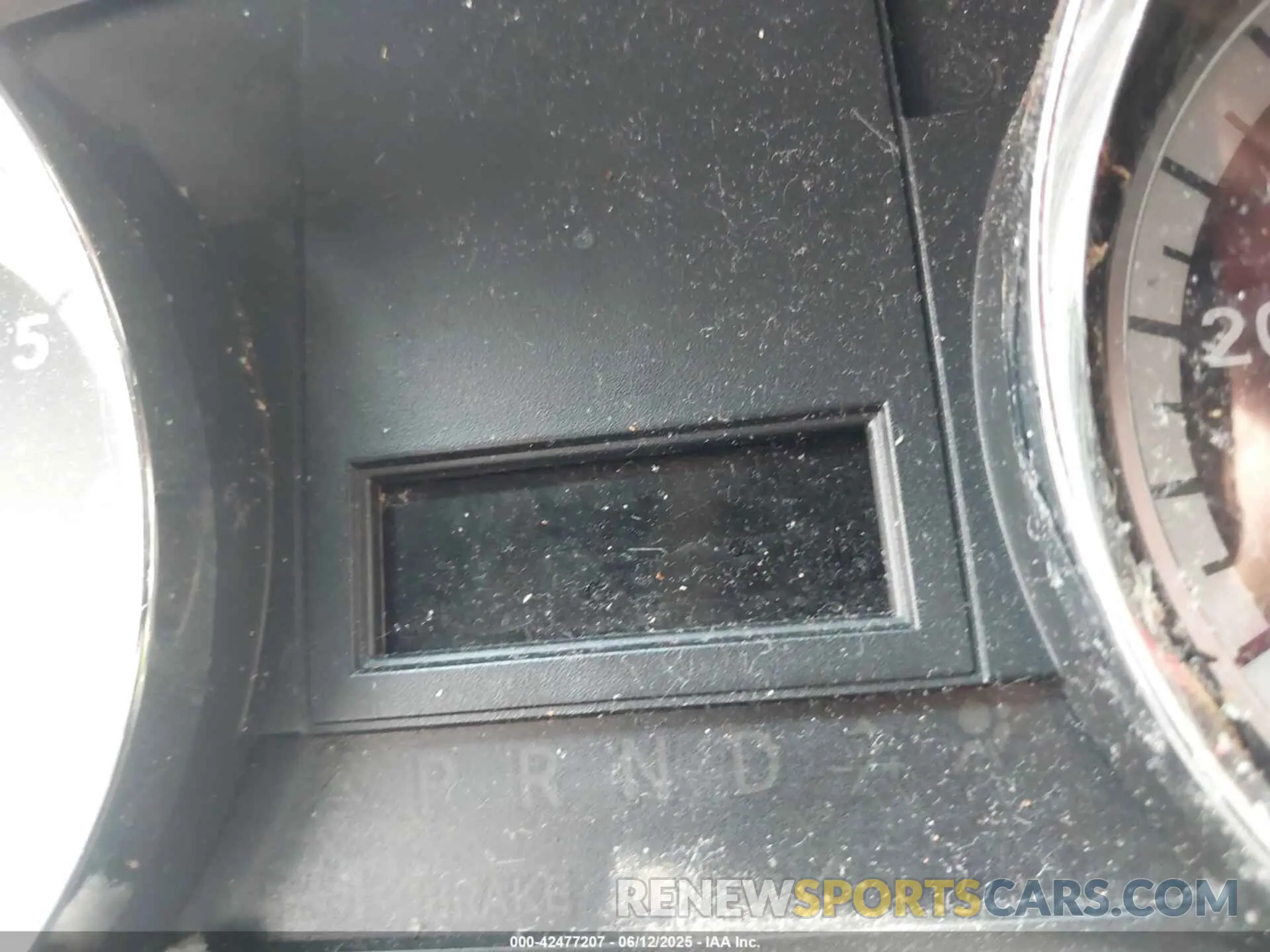 14 Photograph of a damaged car 2C4RDGCG2KR726173 DODGE GRAND CARAVAN 2019