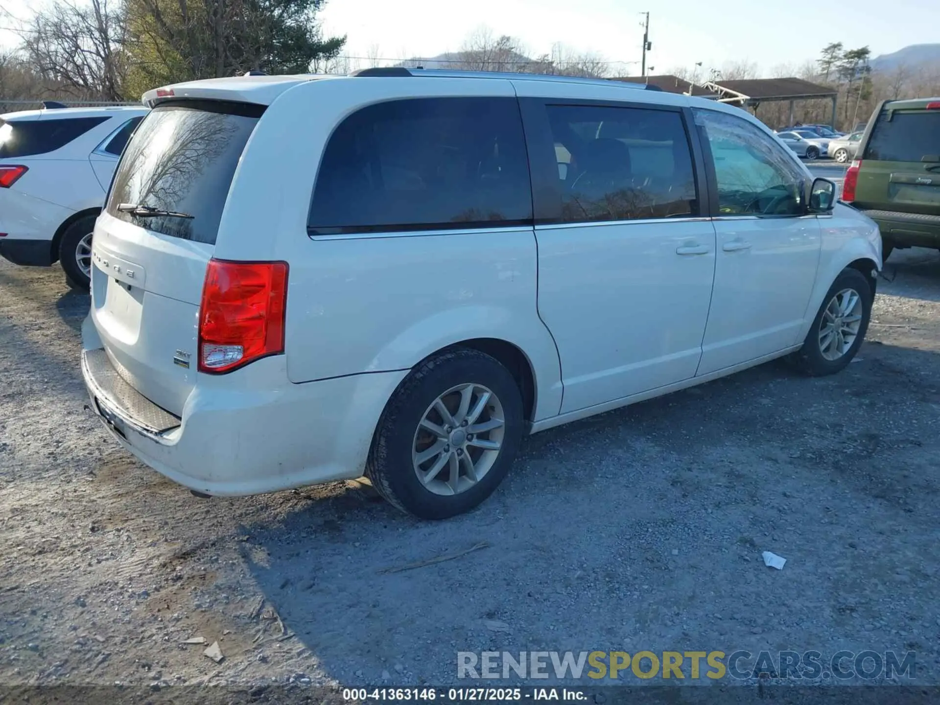 4 Photograph of a damaged car 2C4RDGCG2KR775177 DODGE GRAND CARAVAN 2019