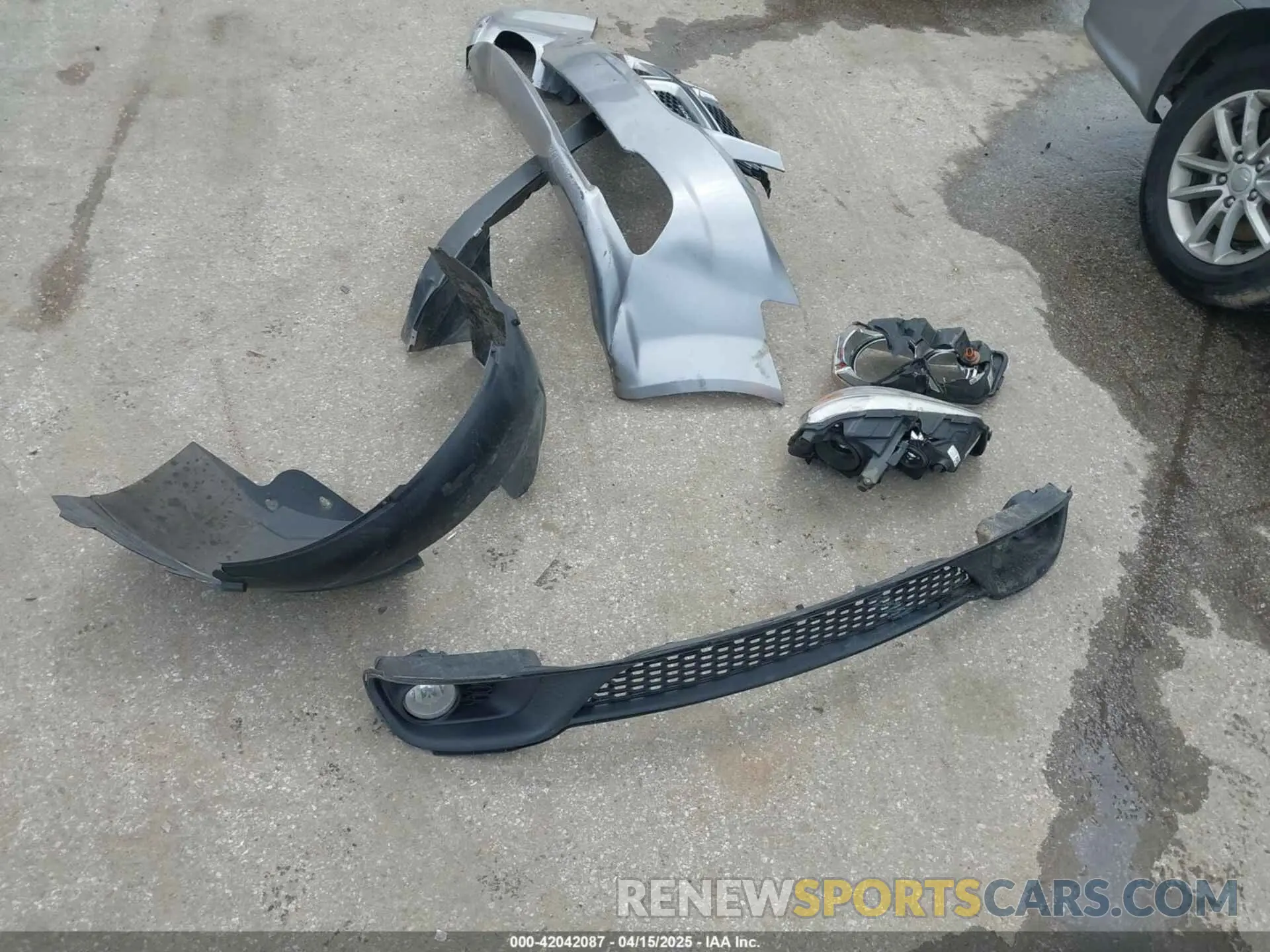 12 Photograph of a damaged car 2C4RDGCG2KR775504 DODGE GRAND CARAVAN 2019