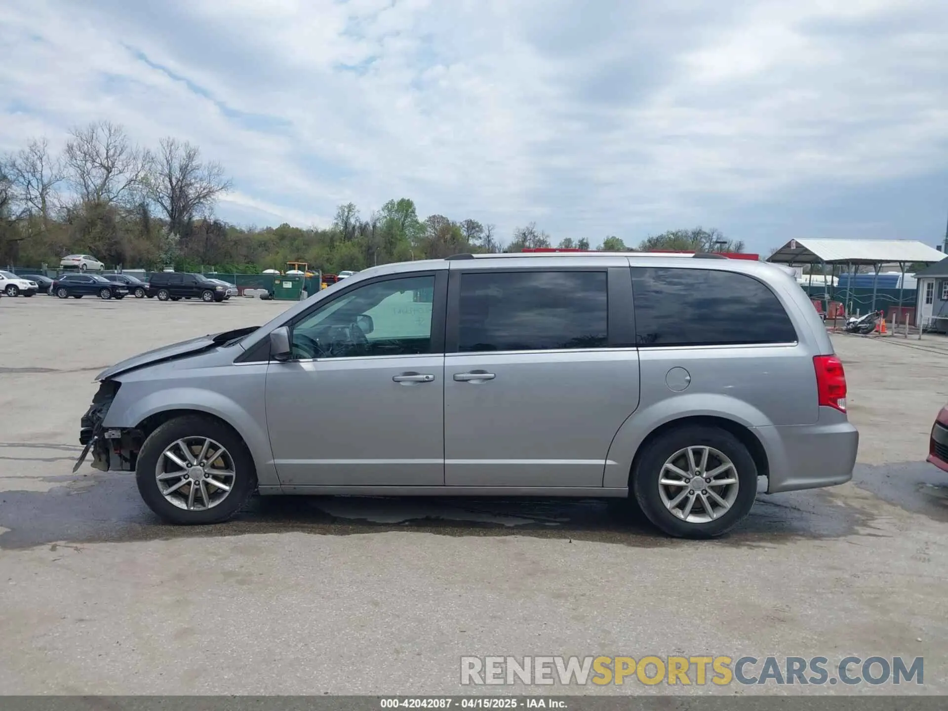 15 Photograph of a damaged car 2C4RDGCG2KR775504 DODGE GRAND CARAVAN 2019