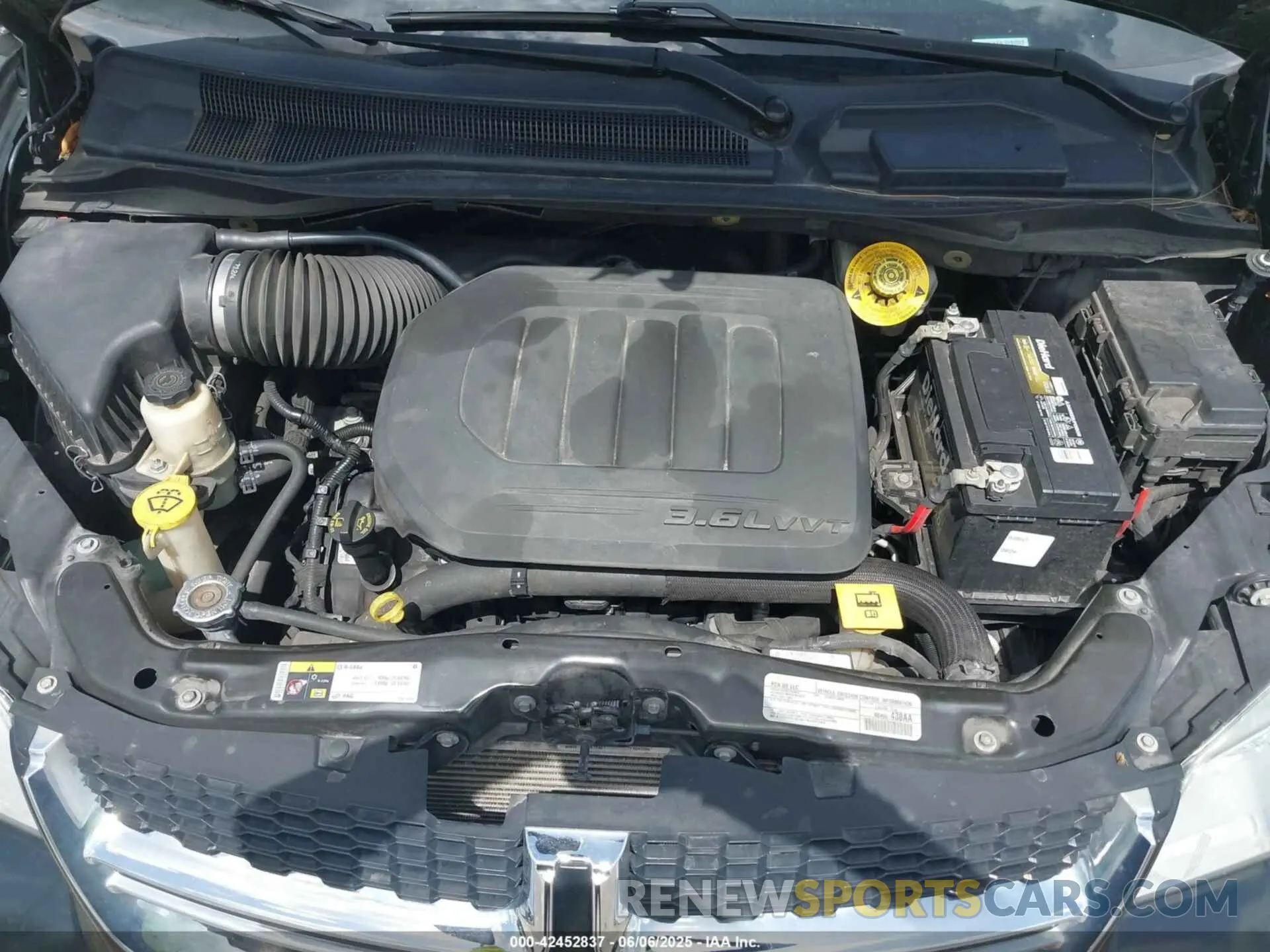 10 Photograph of a damaged car 2C4RDGCG2KR797969 DODGE GRAND CARAVAN 2019