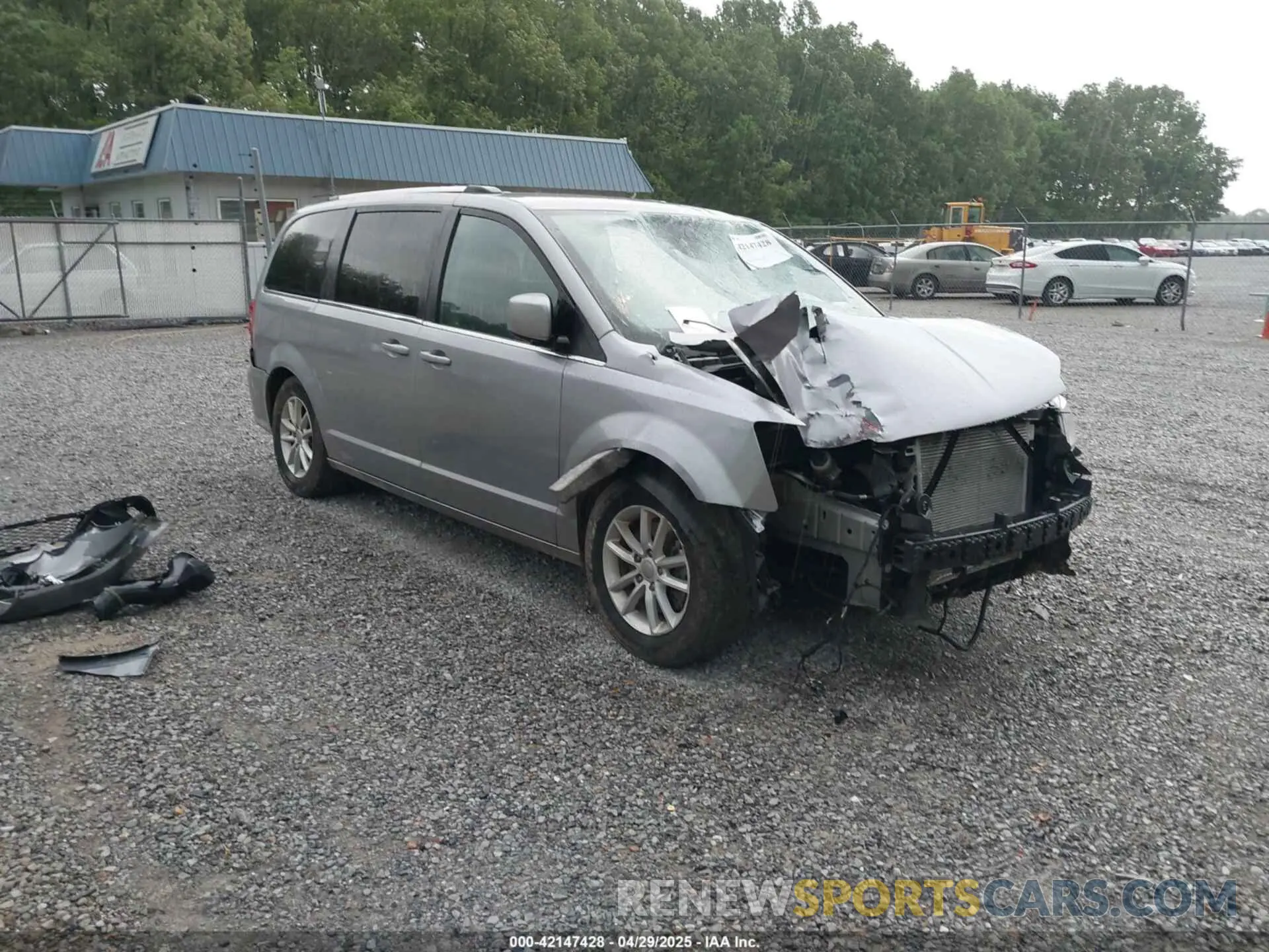 1 Photograph of a damaged car 2C4RDGCG3KR513667 DODGE GRAND CARAVAN 2019