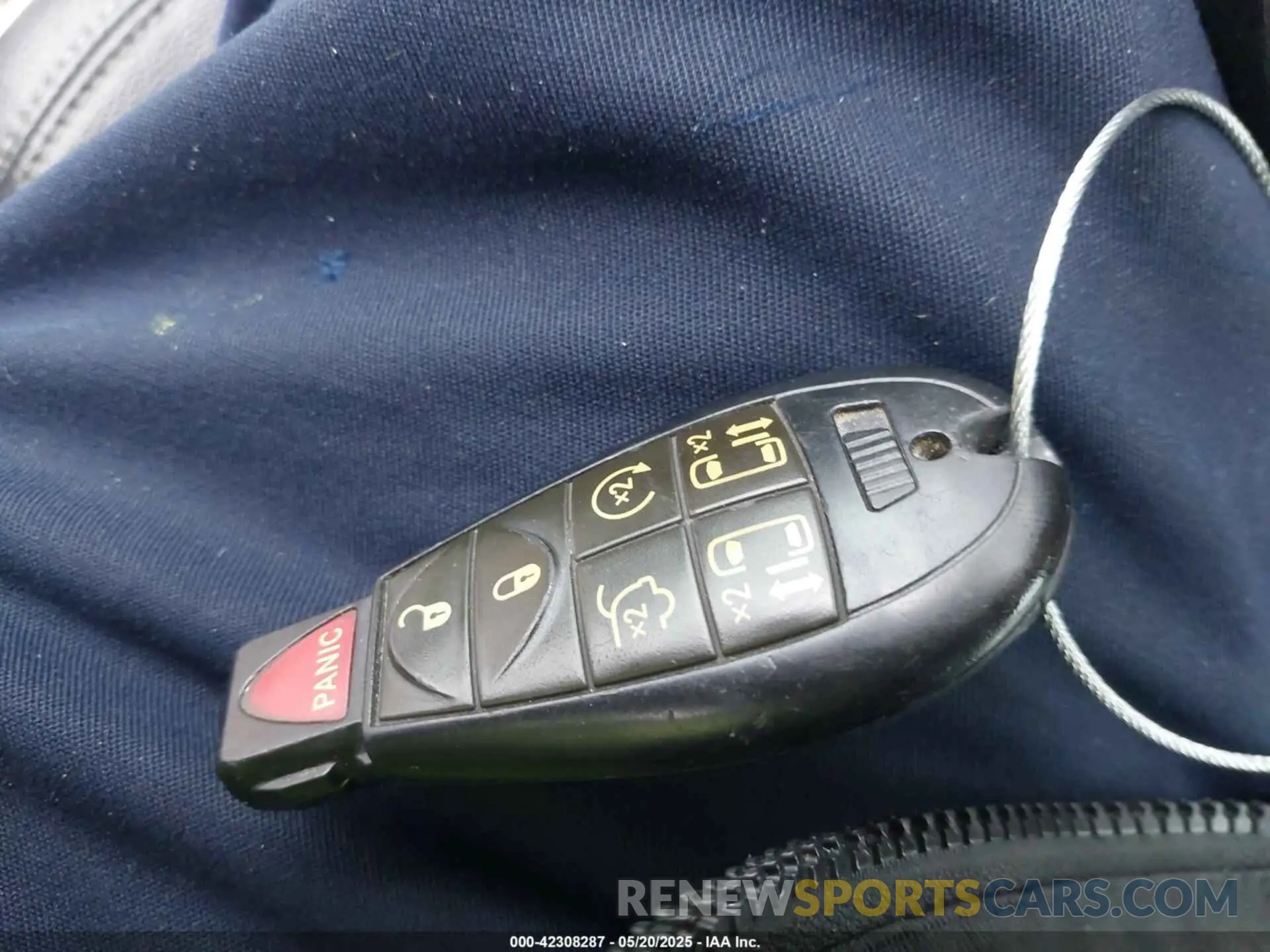 11 Photograph of a damaged car 2C4RDGCG3KR543784 DODGE GRAND CARAVAN 2019