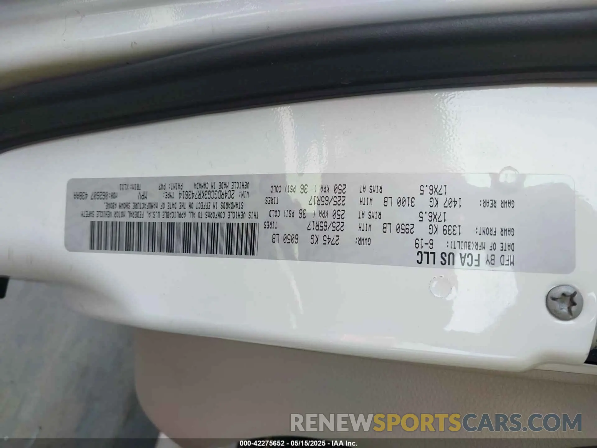 9 Photograph of a damaged car 2C4RDGCG3KR743614 DODGE GRAND CARAVAN 2019
