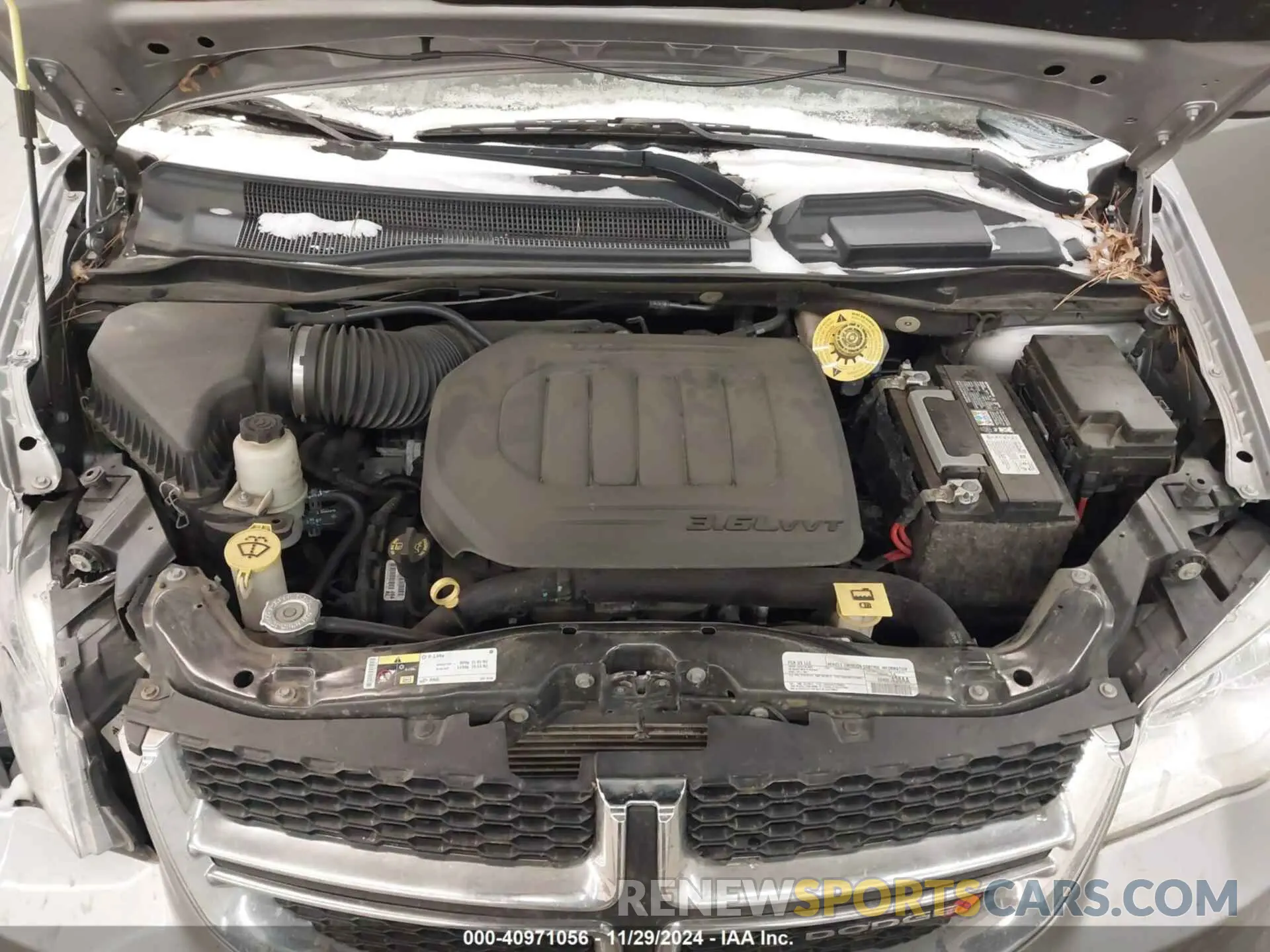 10 Photograph of a damaged car 2C4RDGCG3KR760932 DODGE GRAND CARAVAN 2019
