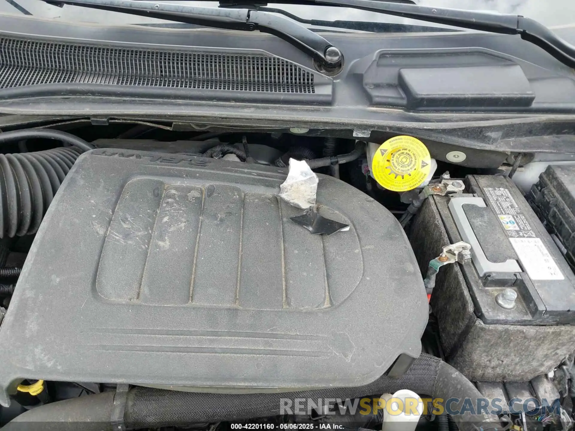 10 Photograph of a damaged car 2C4RDGCG3KR798337 DODGE GRAND CARAVAN 2019