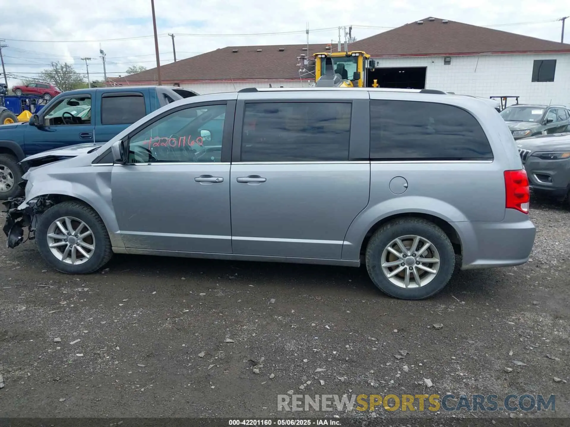 13 Photograph of a damaged car 2C4RDGCG3KR798337 DODGE GRAND CARAVAN 2019