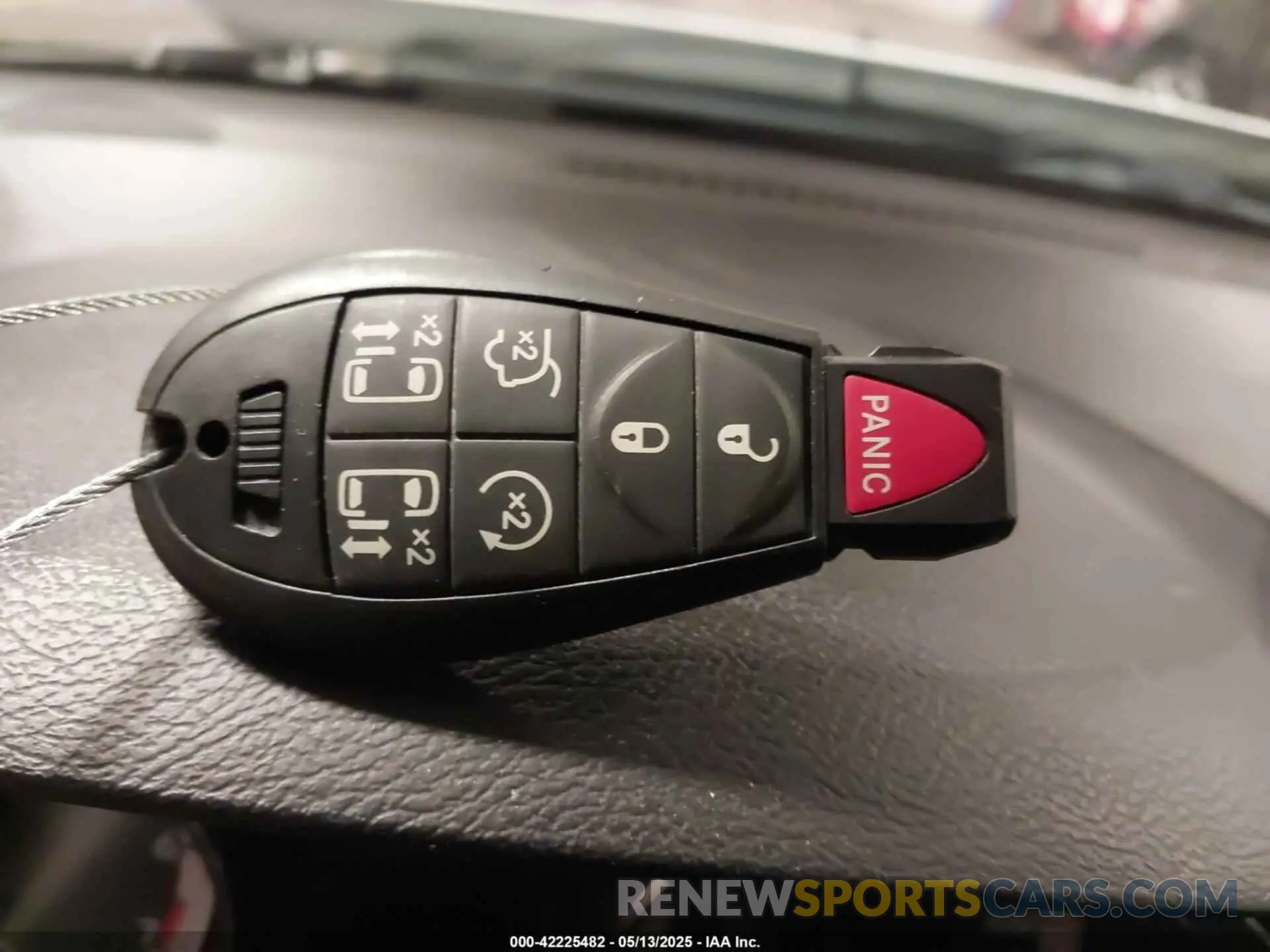 11 Photograph of a damaged car 2C4RDGCG4KR601546 DODGE GRAND CARAVAN 2019