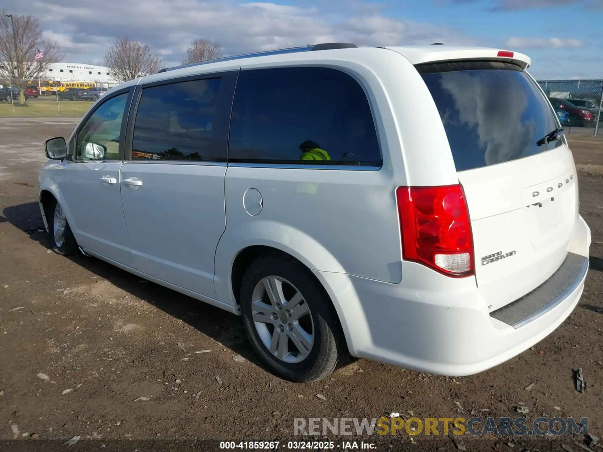 3 Photograph of a damaged car 2C4RDGCG4KR771745 DODGE GRAND CARAVAN 2019