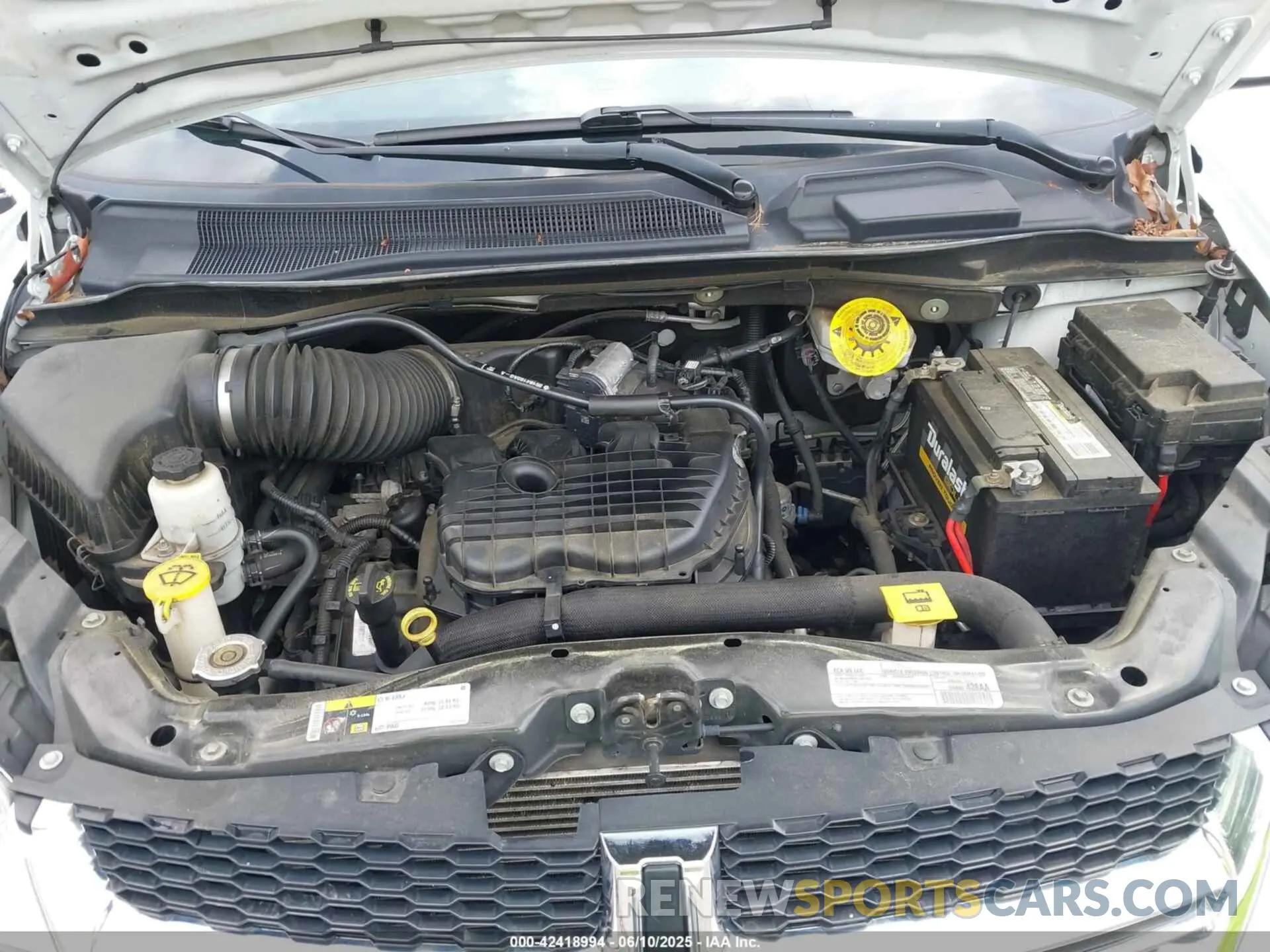 10 Photograph of a damaged car 2C4RDGCG4KR788223 DODGE GRAND CARAVAN 2019