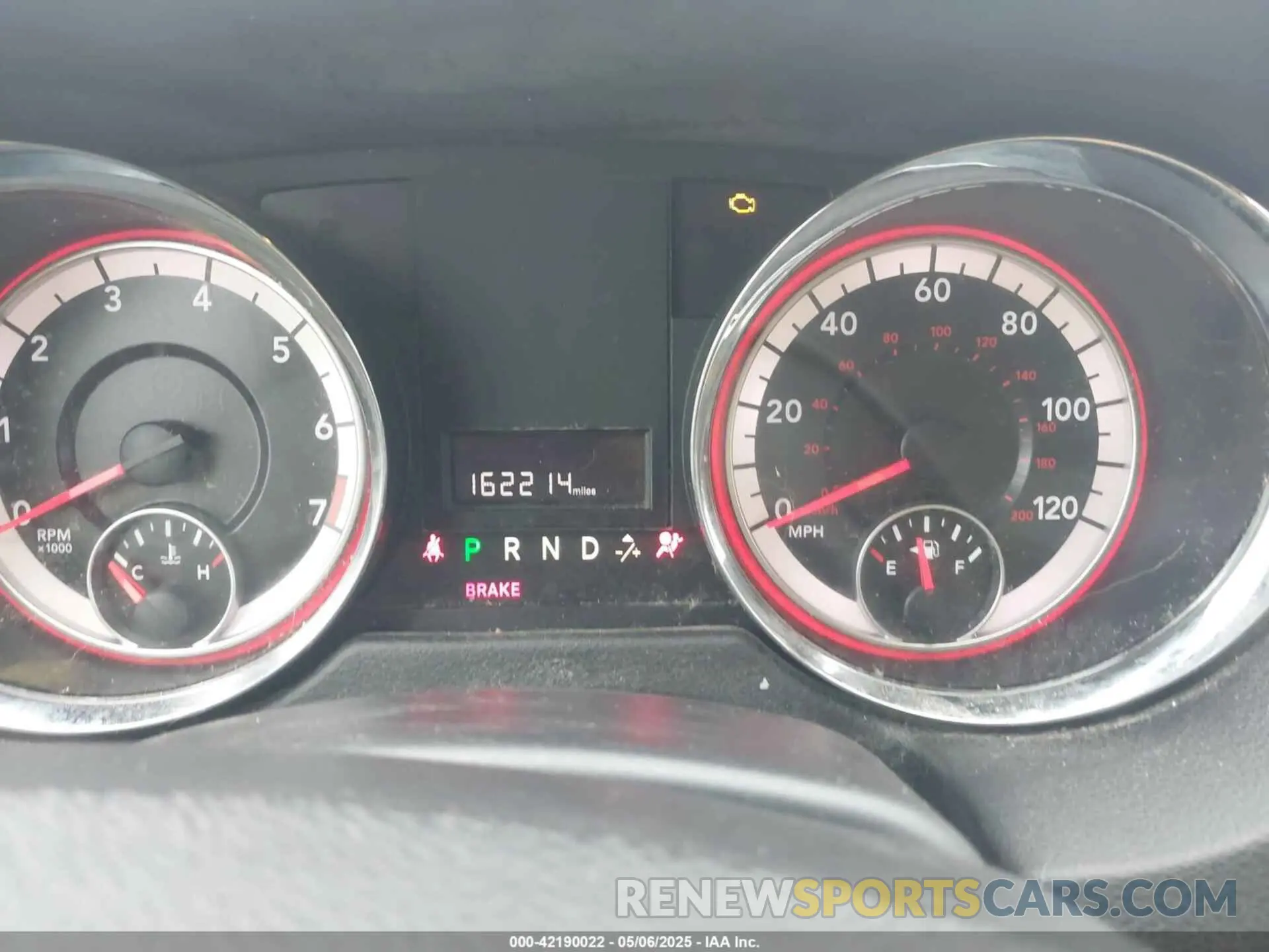 15 Photograph of a damaged car 2C4RDGCG5KR565883 DODGE GRAND CARAVAN 2019