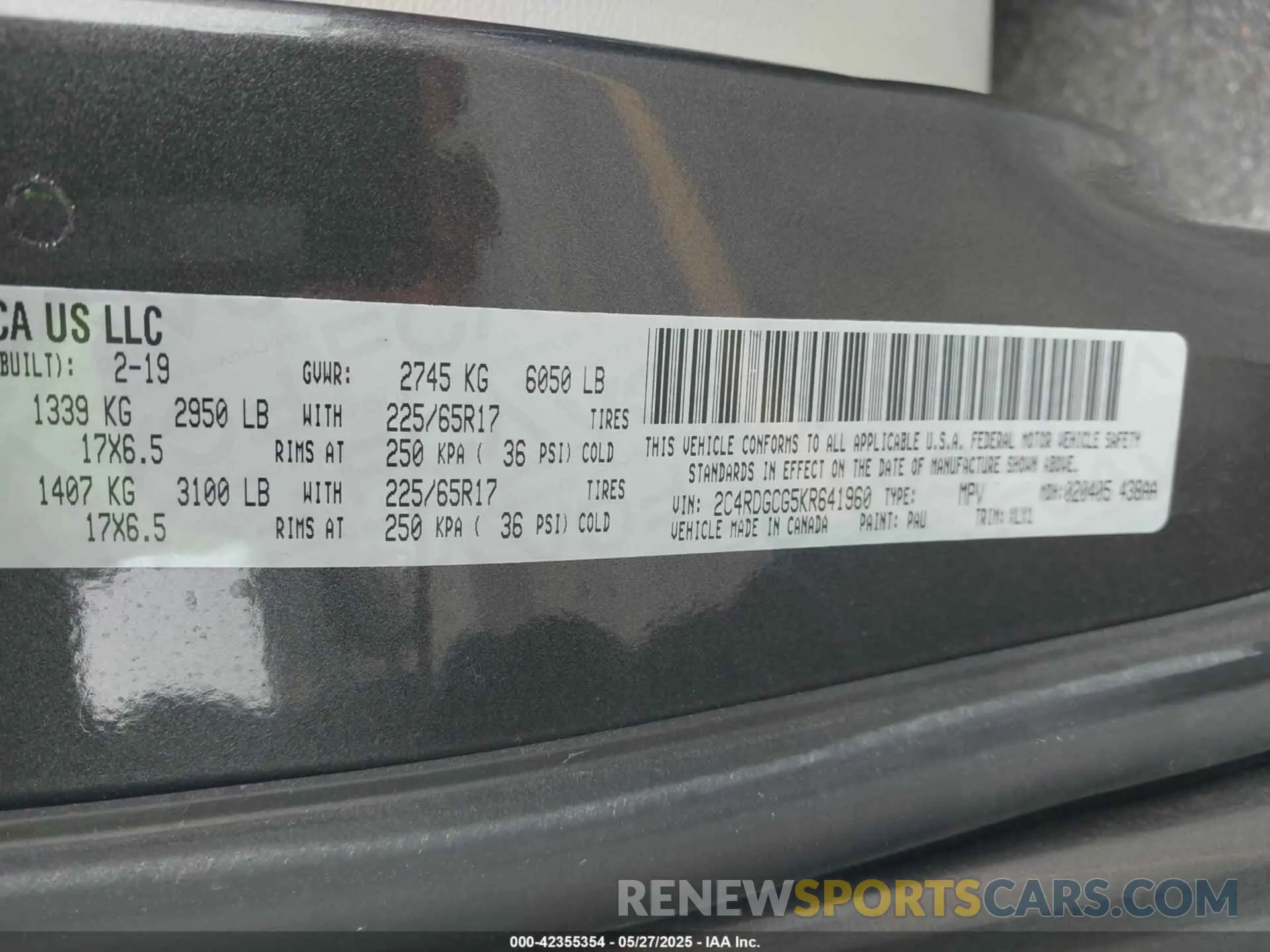 9 Photograph of a damaged car 2C4RDGCG5KR641960 DODGE GRAND CARAVAN 2019