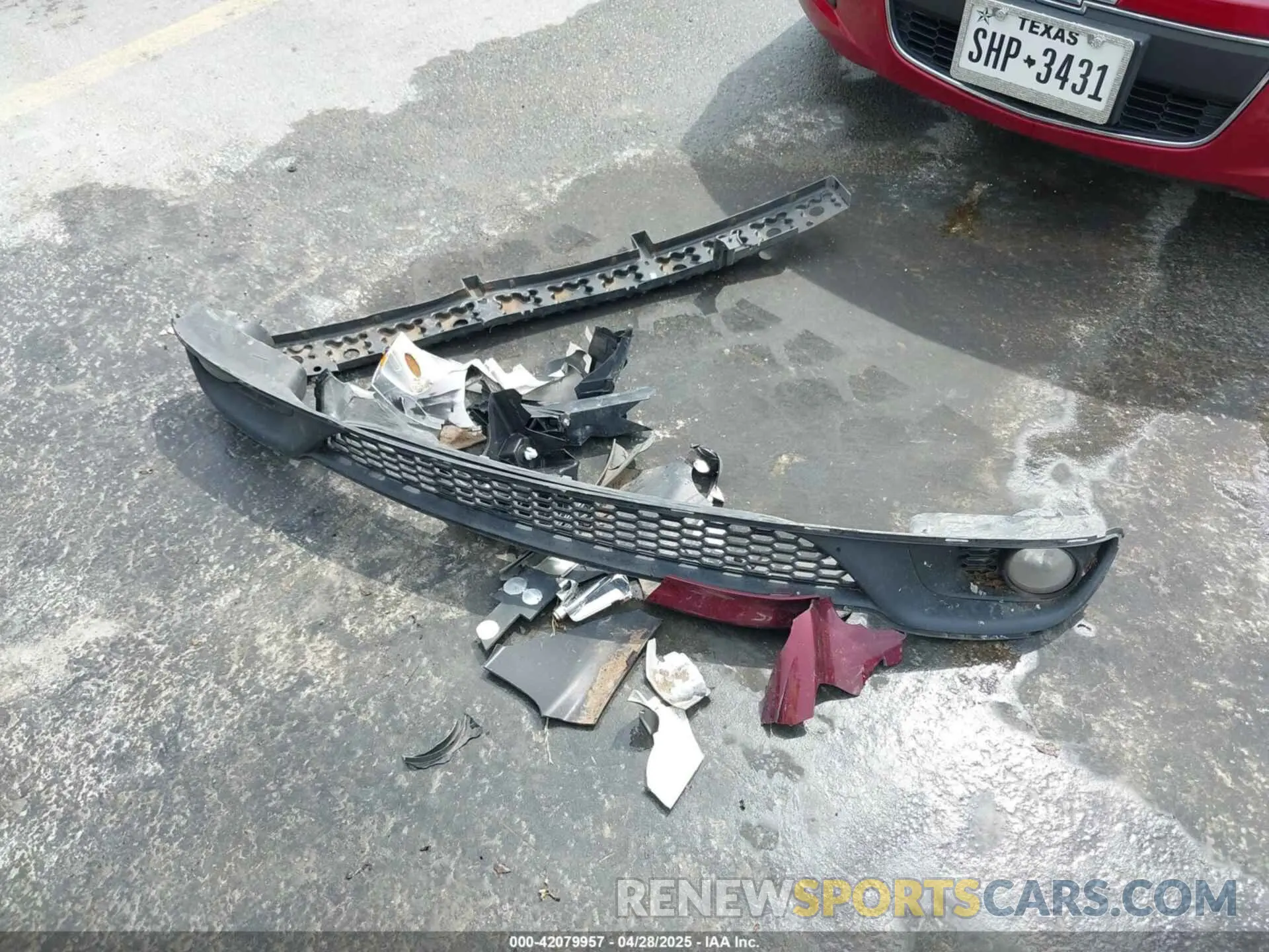 12 Photograph of a damaged car 2C4RDGCG5KR775674 DODGE GRAND CARAVAN 2019