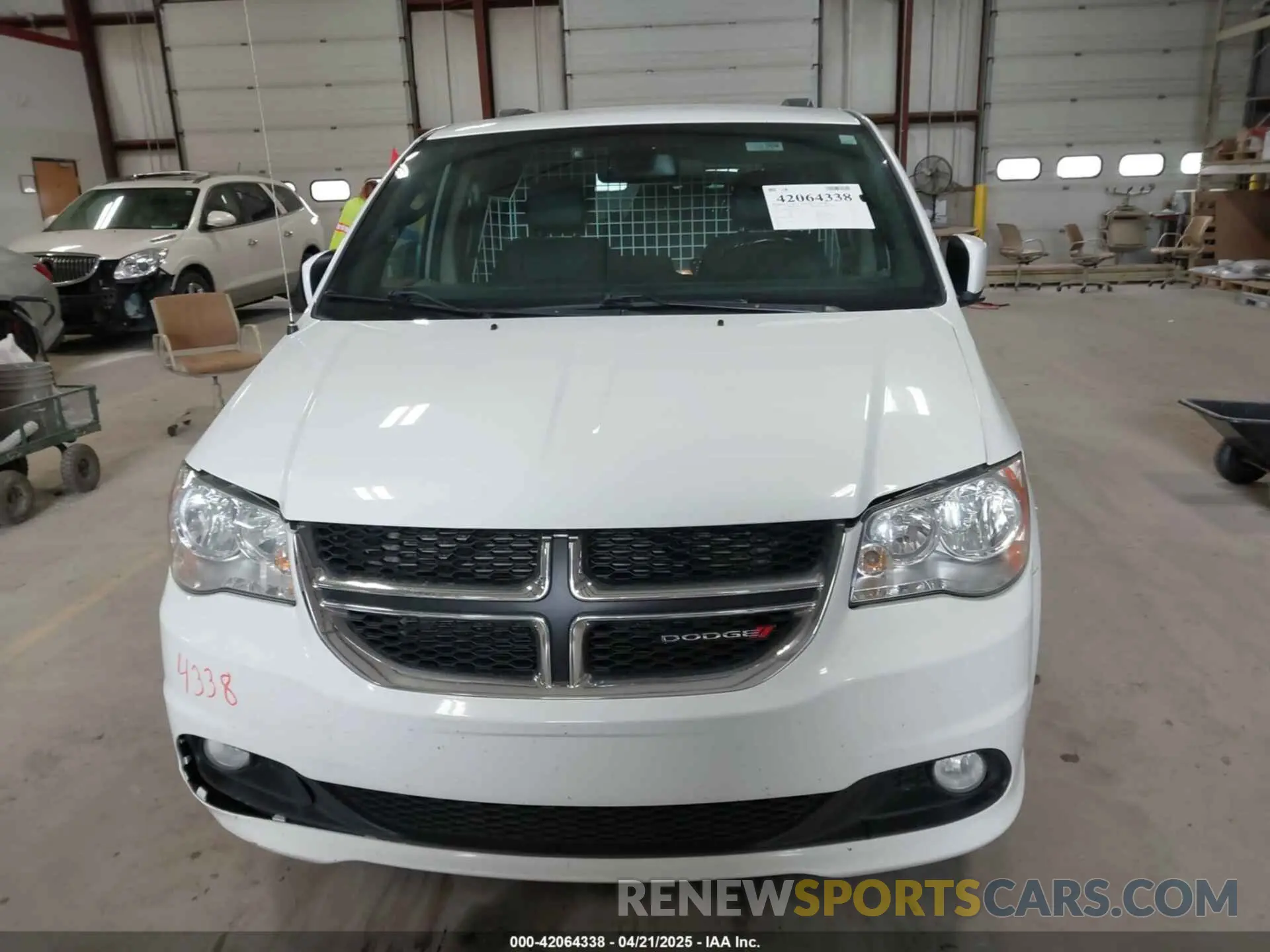 12 Photograph of a damaged car 2C4RDGCG5KR789624 DODGE GRAND CARAVAN 2019