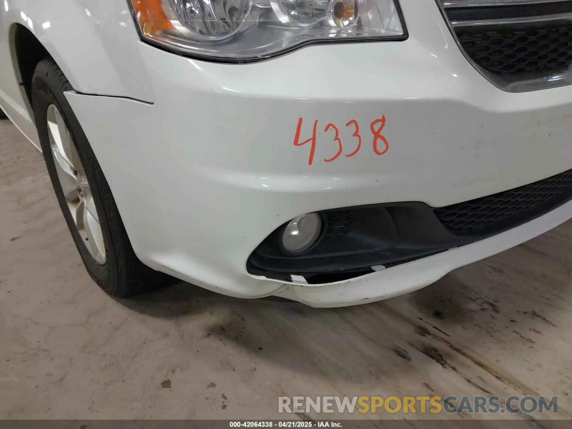 6 Photograph of a damaged car 2C4RDGCG5KR789624 DODGE GRAND CARAVAN 2019