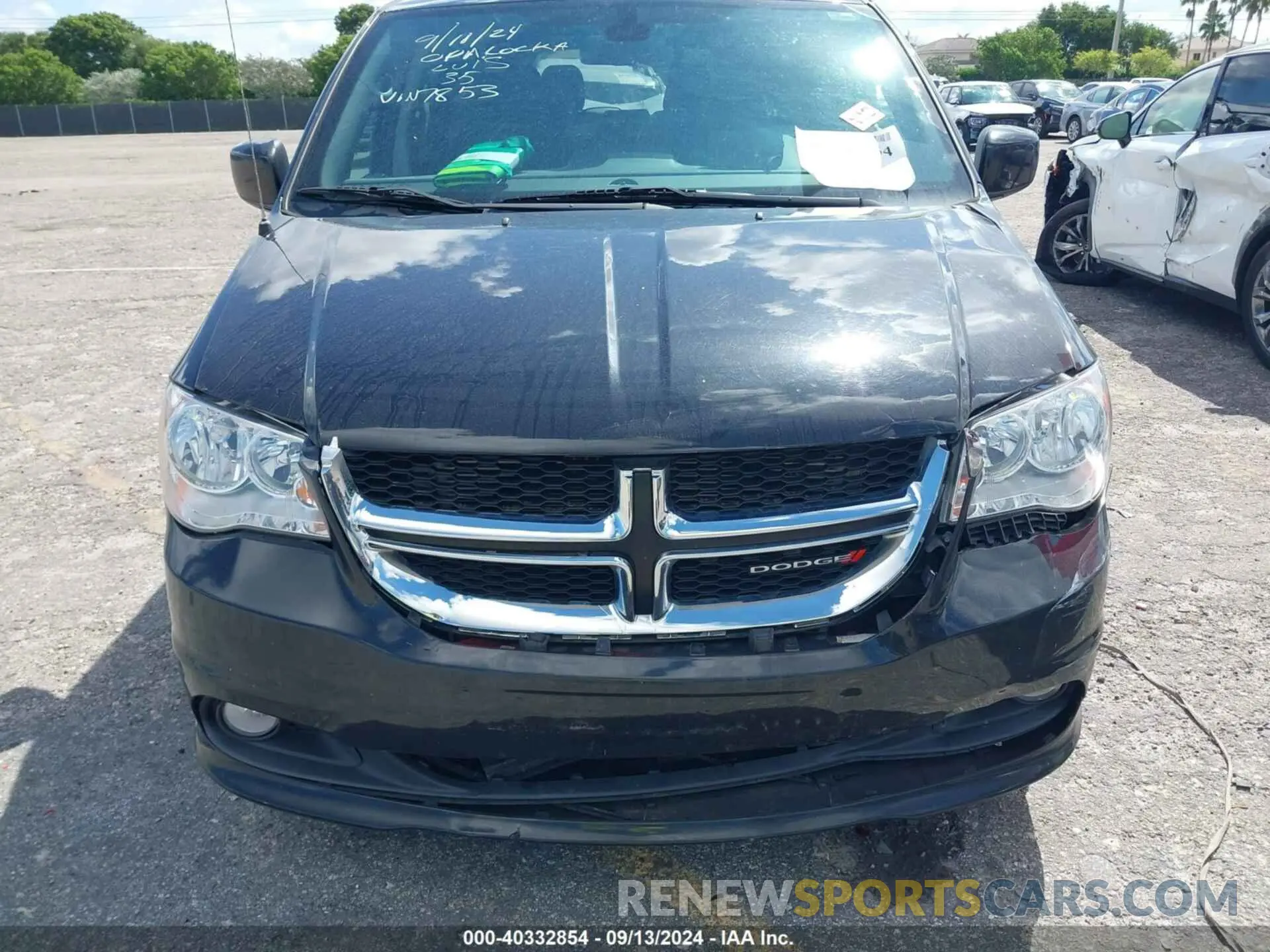12 Photograph of a damaged car 2C4RDGCG5KR797853 DODGE GRAND CARAVAN 2019