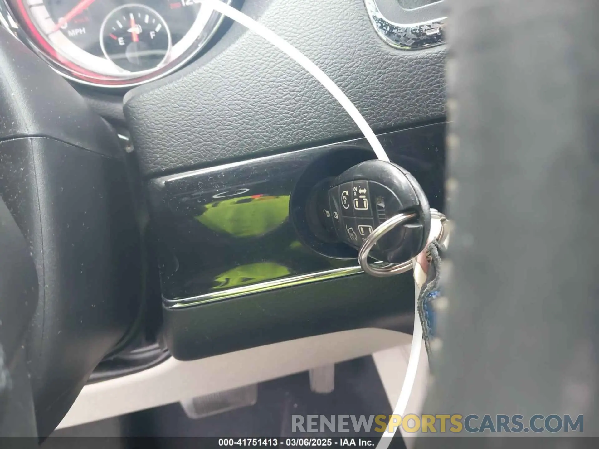 11 Photograph of a damaged car 2C4RDGCG6KR517244 DODGE GRAND CARAVAN 2019