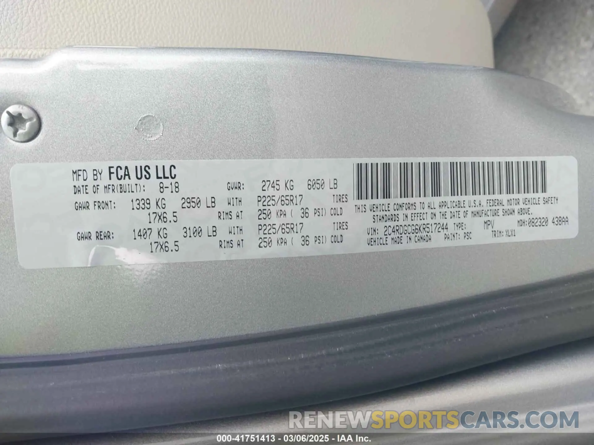 9 Photograph of a damaged car 2C4RDGCG6KR517244 DODGE GRAND CARAVAN 2019