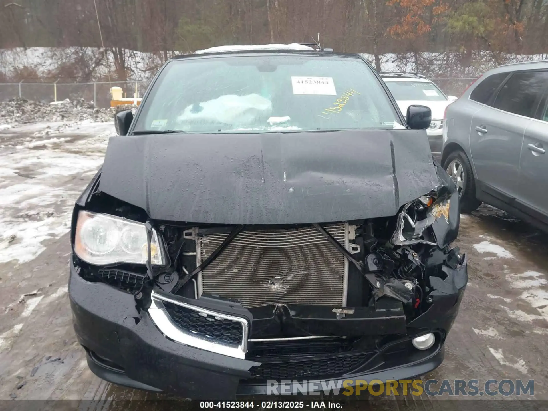12 Photograph of a damaged car 2C4RDGCG6KR695929 DODGE GRAND CARAVAN 2019