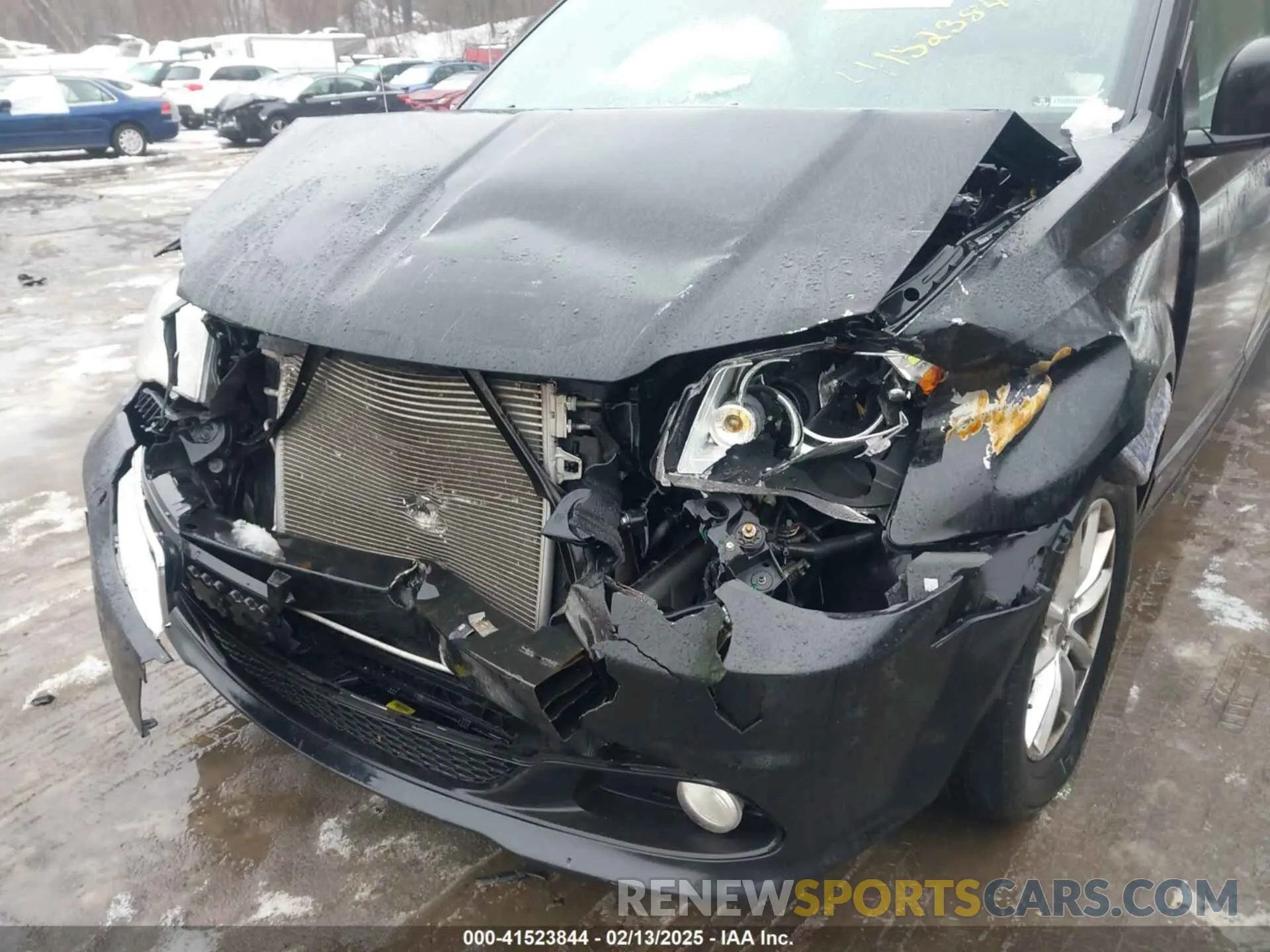 6 Photograph of a damaged car 2C4RDGCG6KR695929 DODGE GRAND CARAVAN 2019