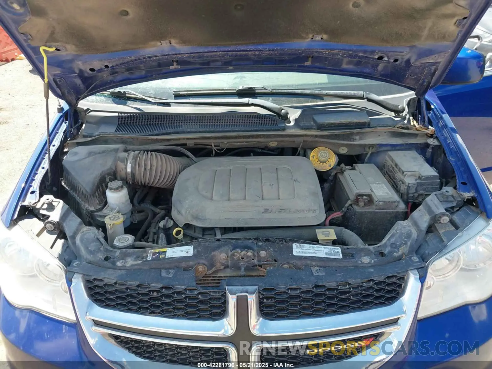 10 Photograph of a damaged car 2C4RDGCG6KR712115 DODGE GRAND CARAVAN 2019