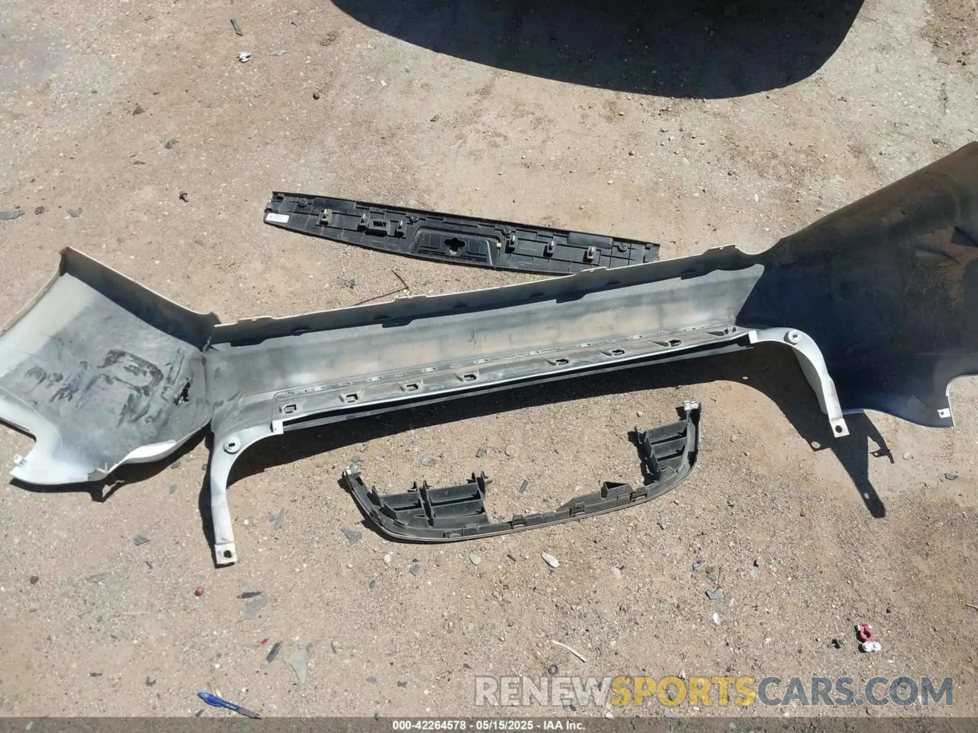 12 Photograph of a damaged car 2C4RDGCG7KR517267 DODGE GRAND CARAVAN 2019