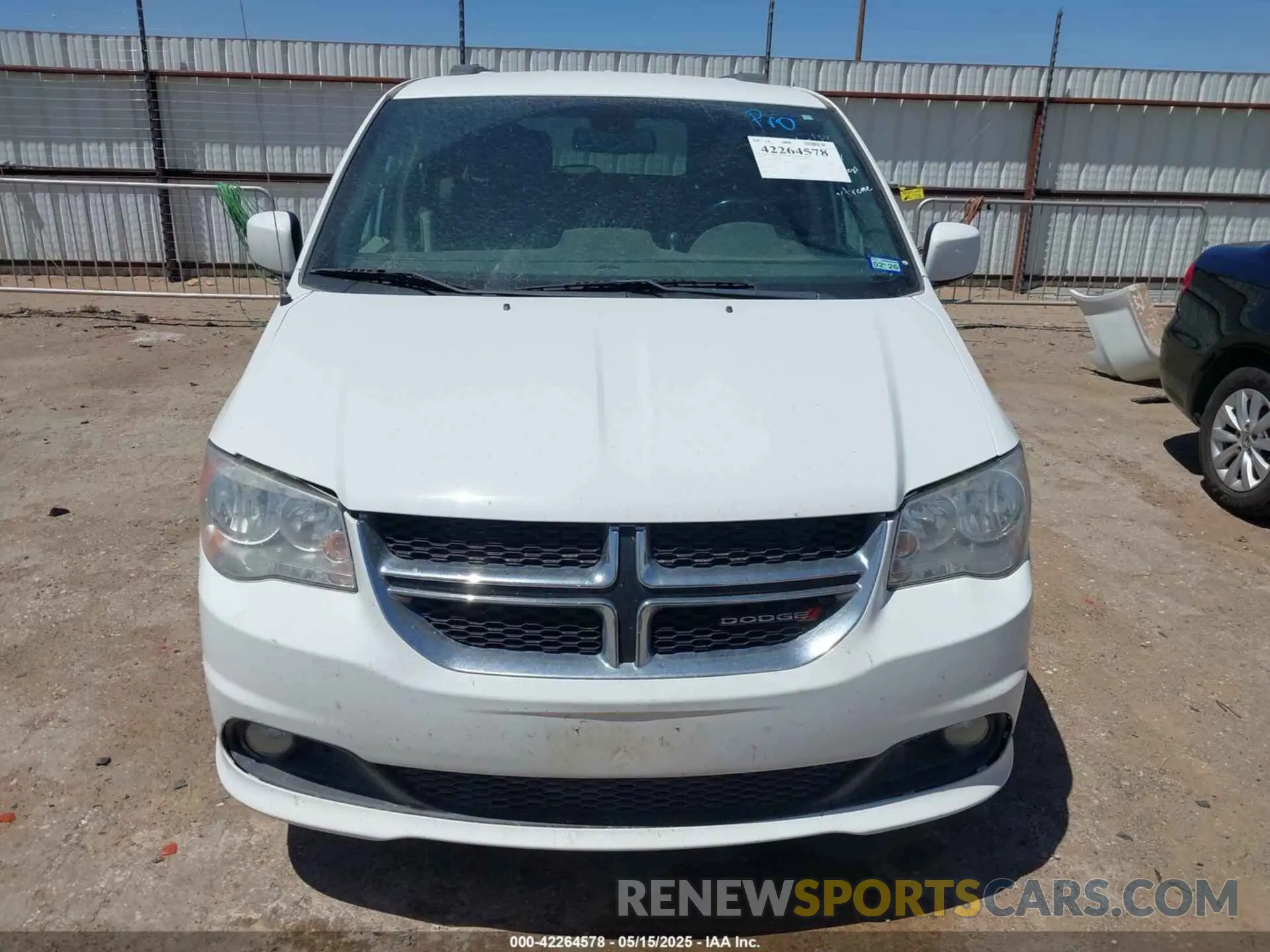 13 Photograph of a damaged car 2C4RDGCG7KR517267 DODGE GRAND CARAVAN 2019