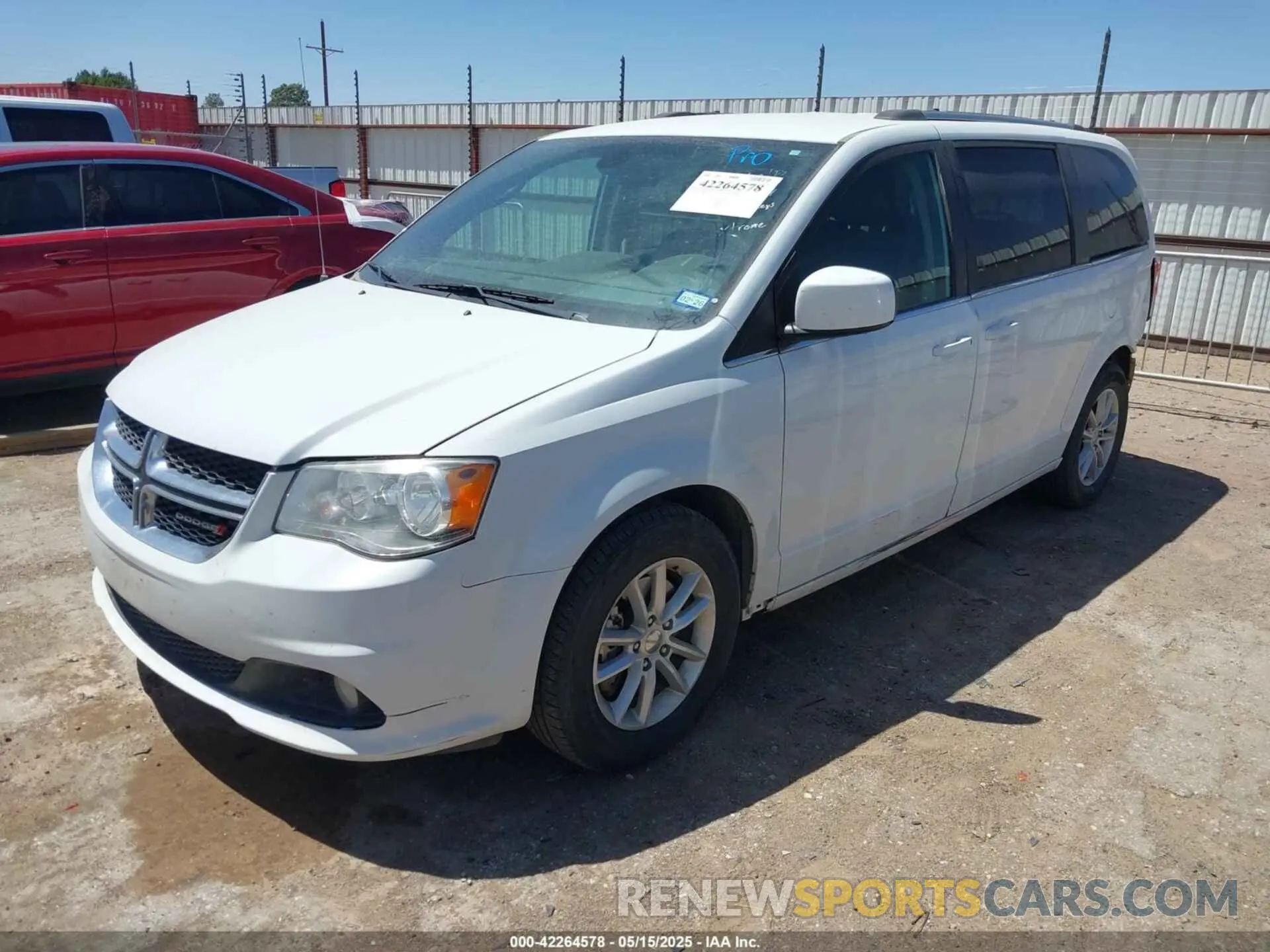 2 Photograph of a damaged car 2C4RDGCG7KR517267 DODGE GRAND CARAVAN 2019
